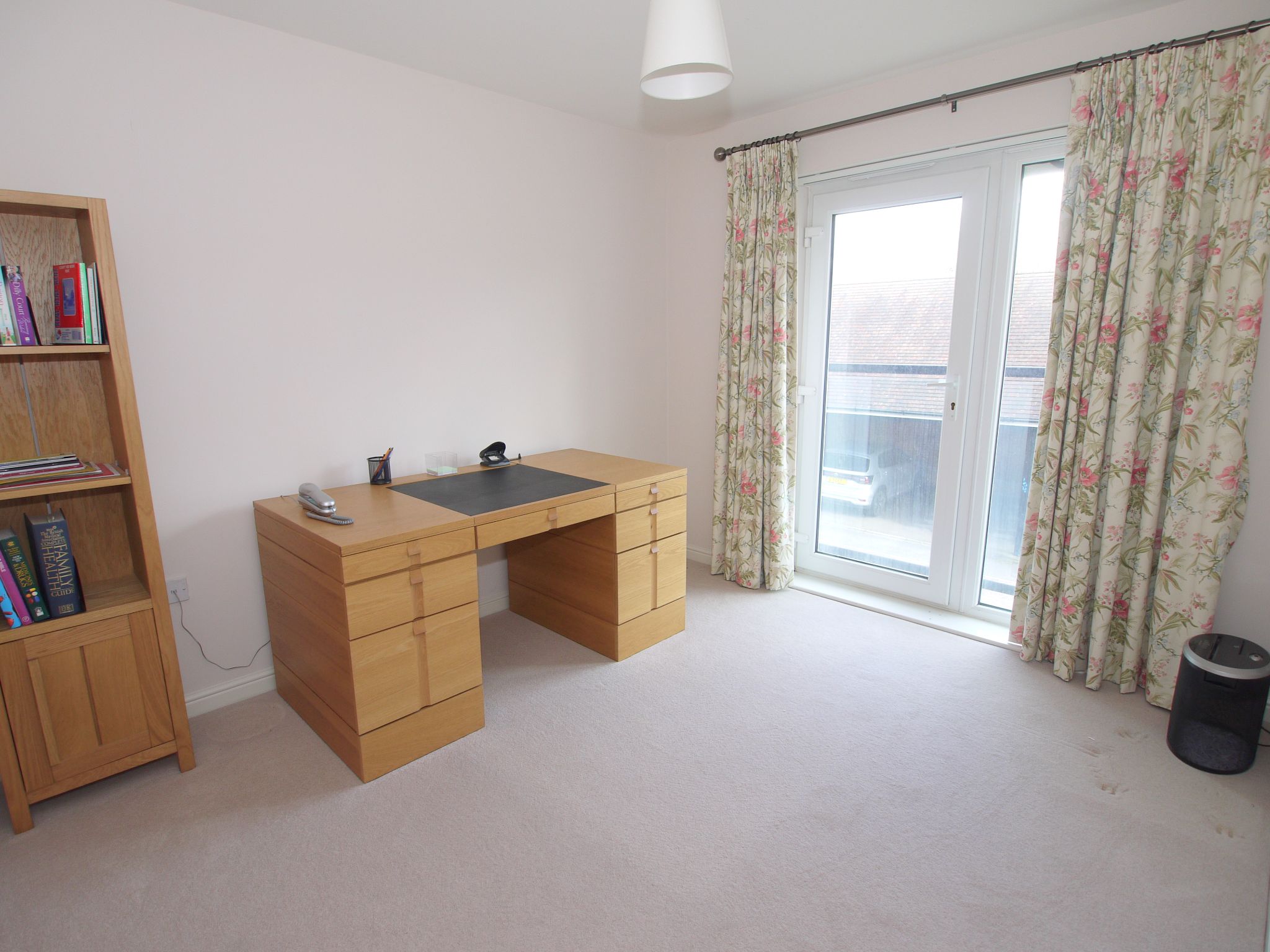 3 bedroom mid terraced house Sold in Sevenoaks - Photograph 7