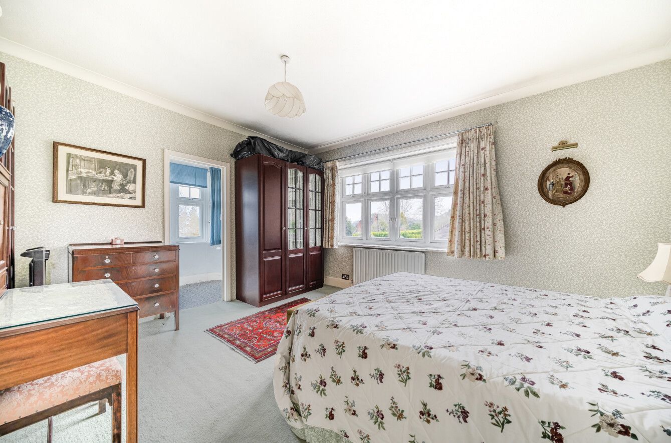 4 bedroom detached house Sold in Otford - Photograph 5