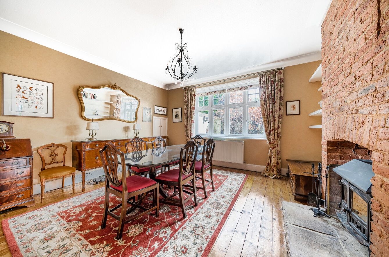 4 bedroom detached house Sold in Otford - Photograph 3