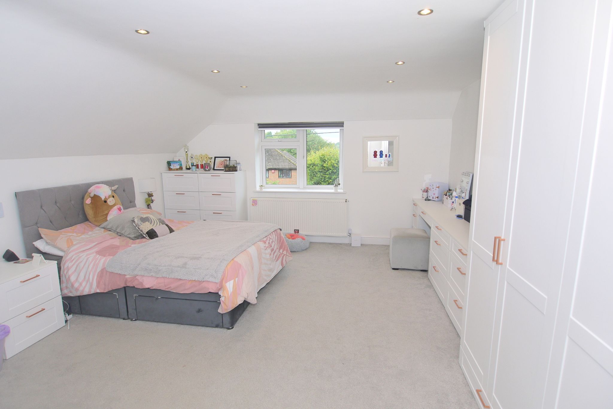 5 bedroom detached house Sold in Sevenoaks - Photograph 6