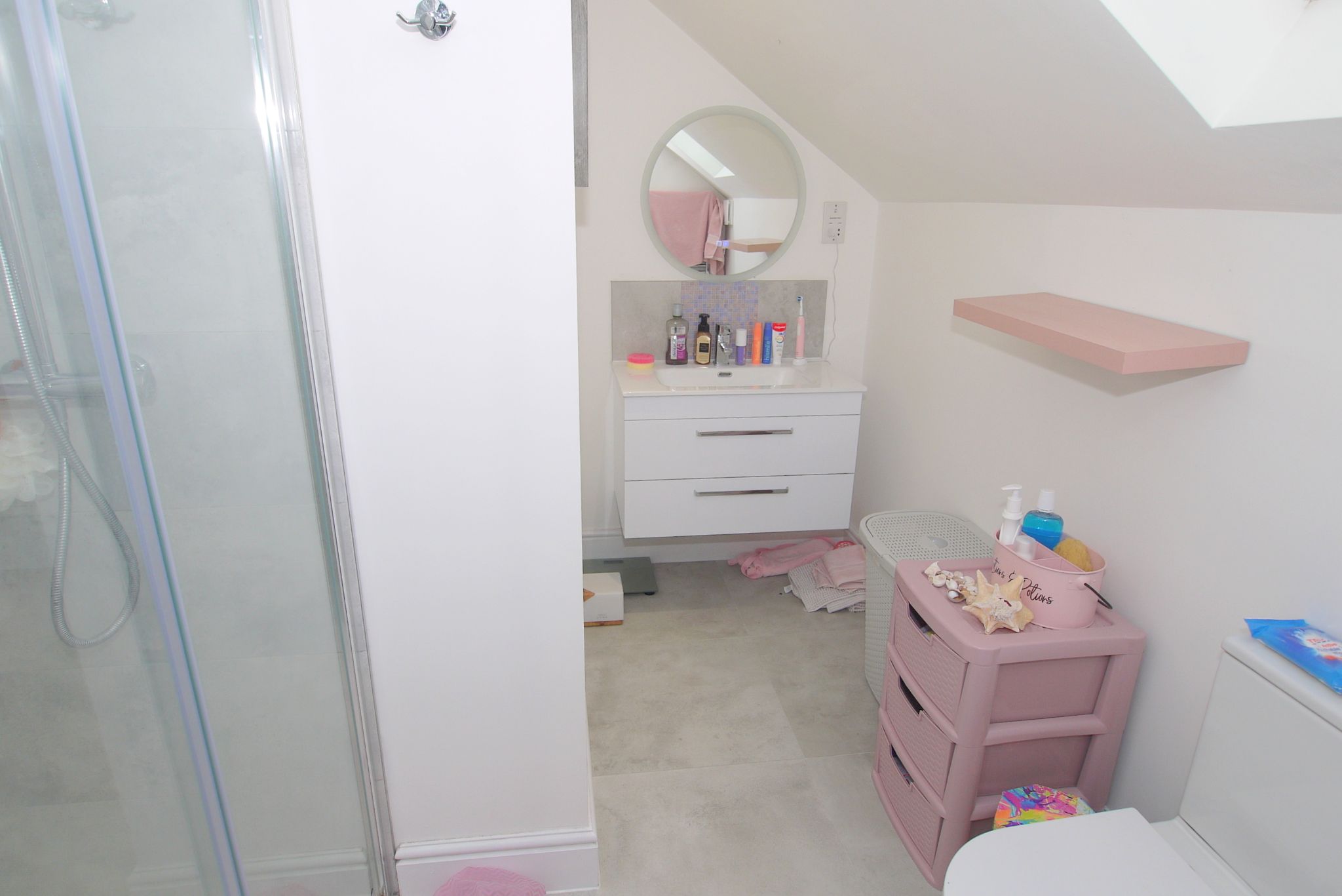 5 bedroom detached house Sold in Sevenoaks - Photograph 8
