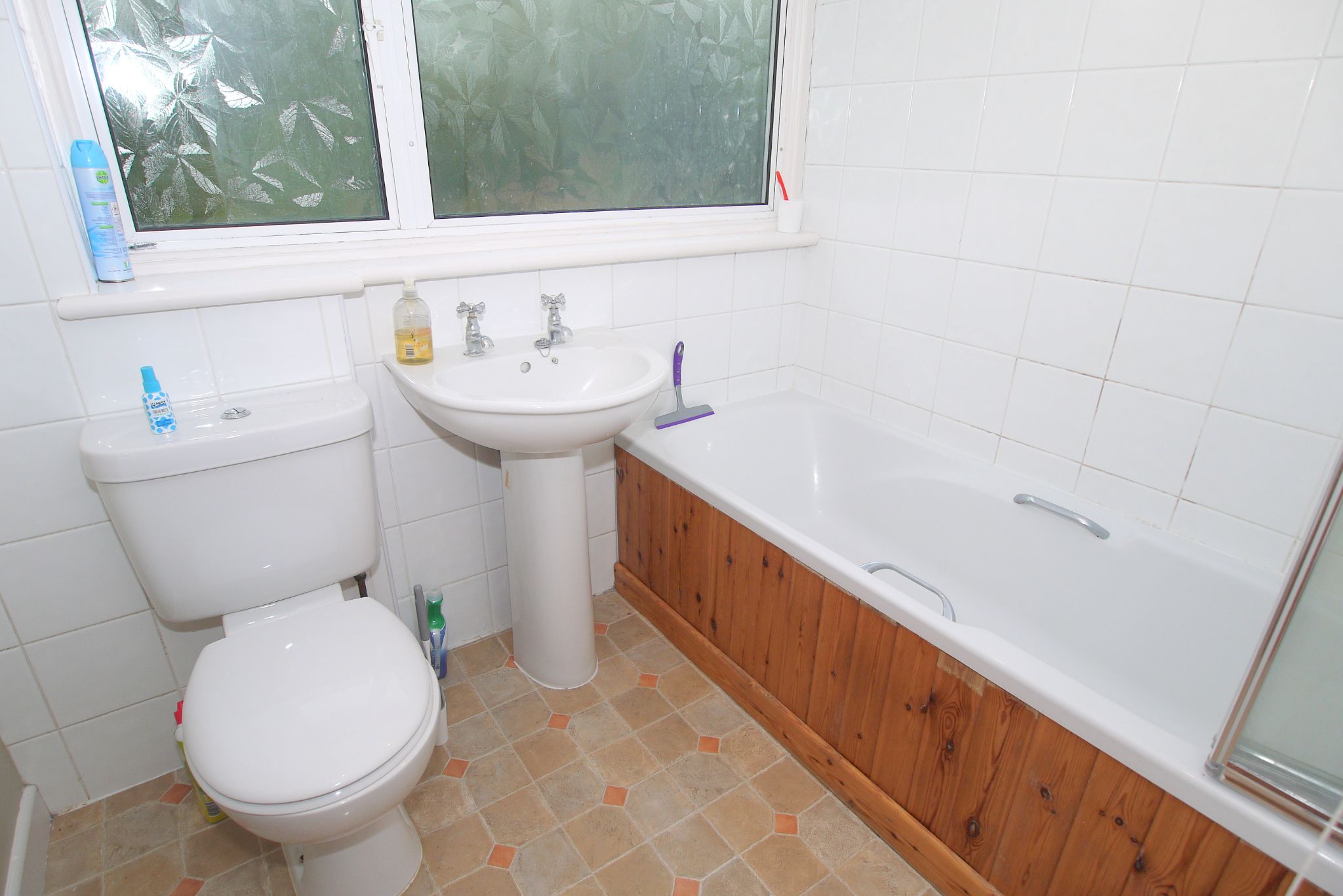 4 bedroom semi-detached house Sold in Sevenoaks - Photograph 3