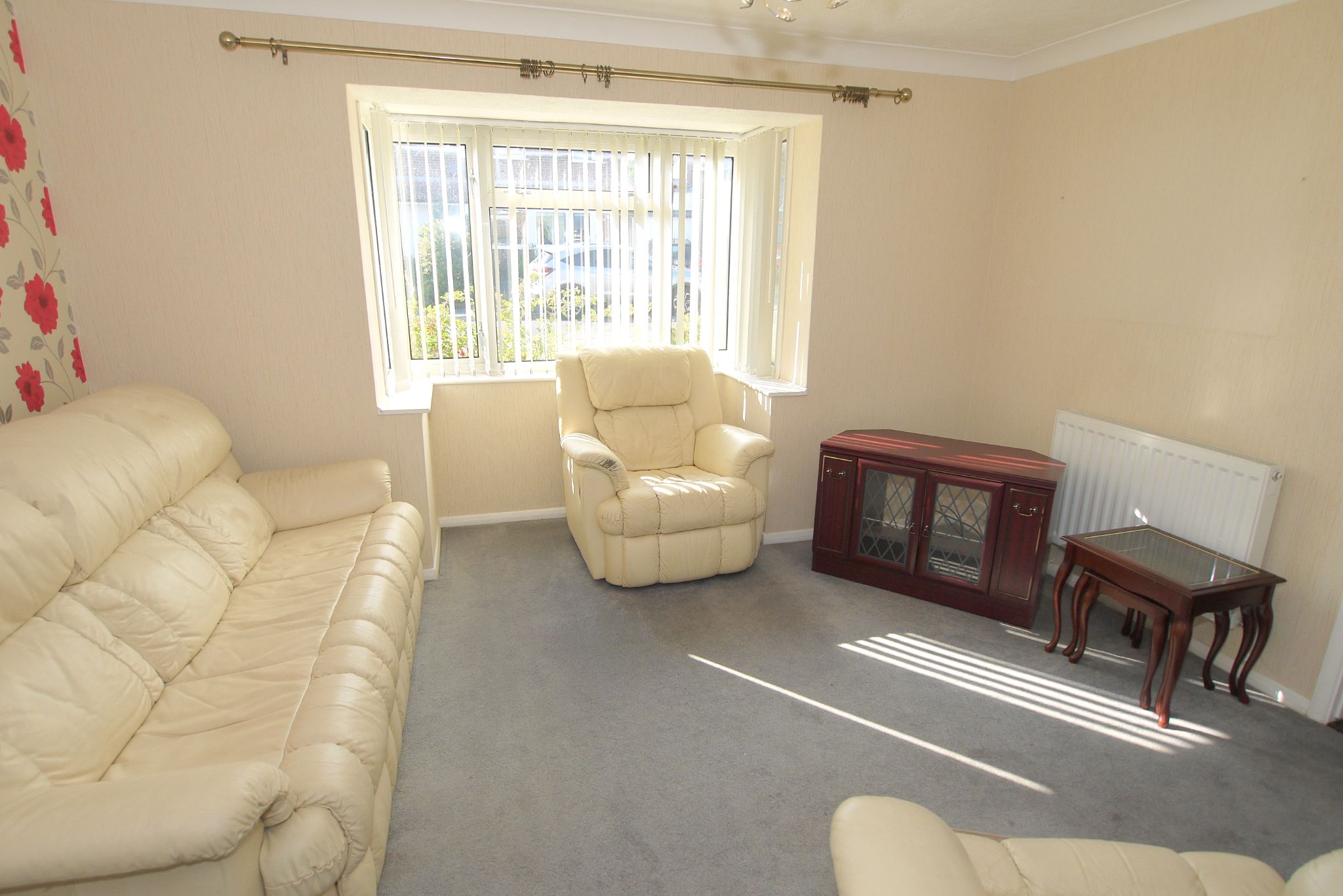 3 bedroom semi-detached house Sold in Sevenoaks - Photograph 5