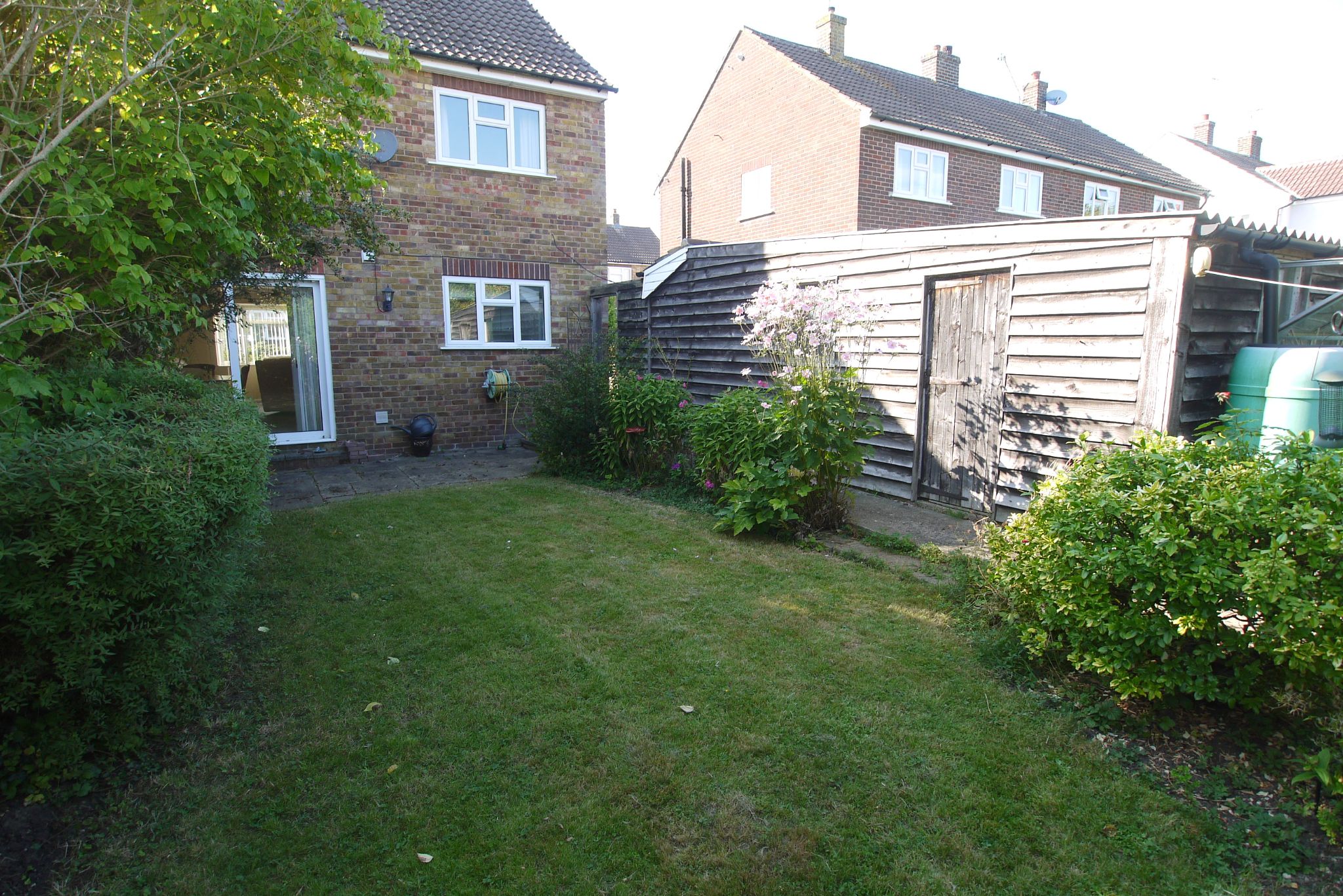 3 bedroom semi-detached house Sold in Sevenoaks - Photograph 3