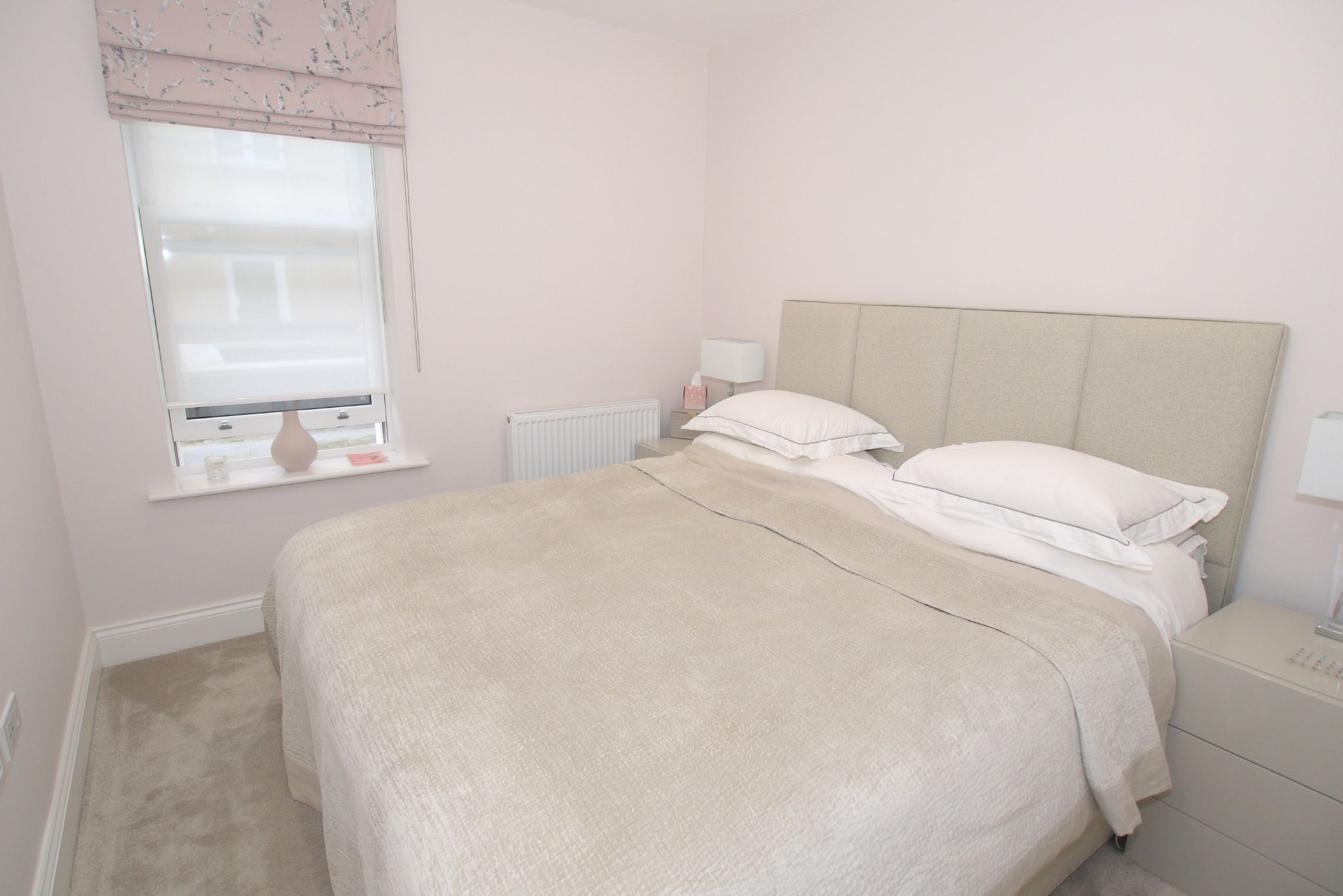 2 bedroom apartment Sold in Sevenoaks - Photograph 1