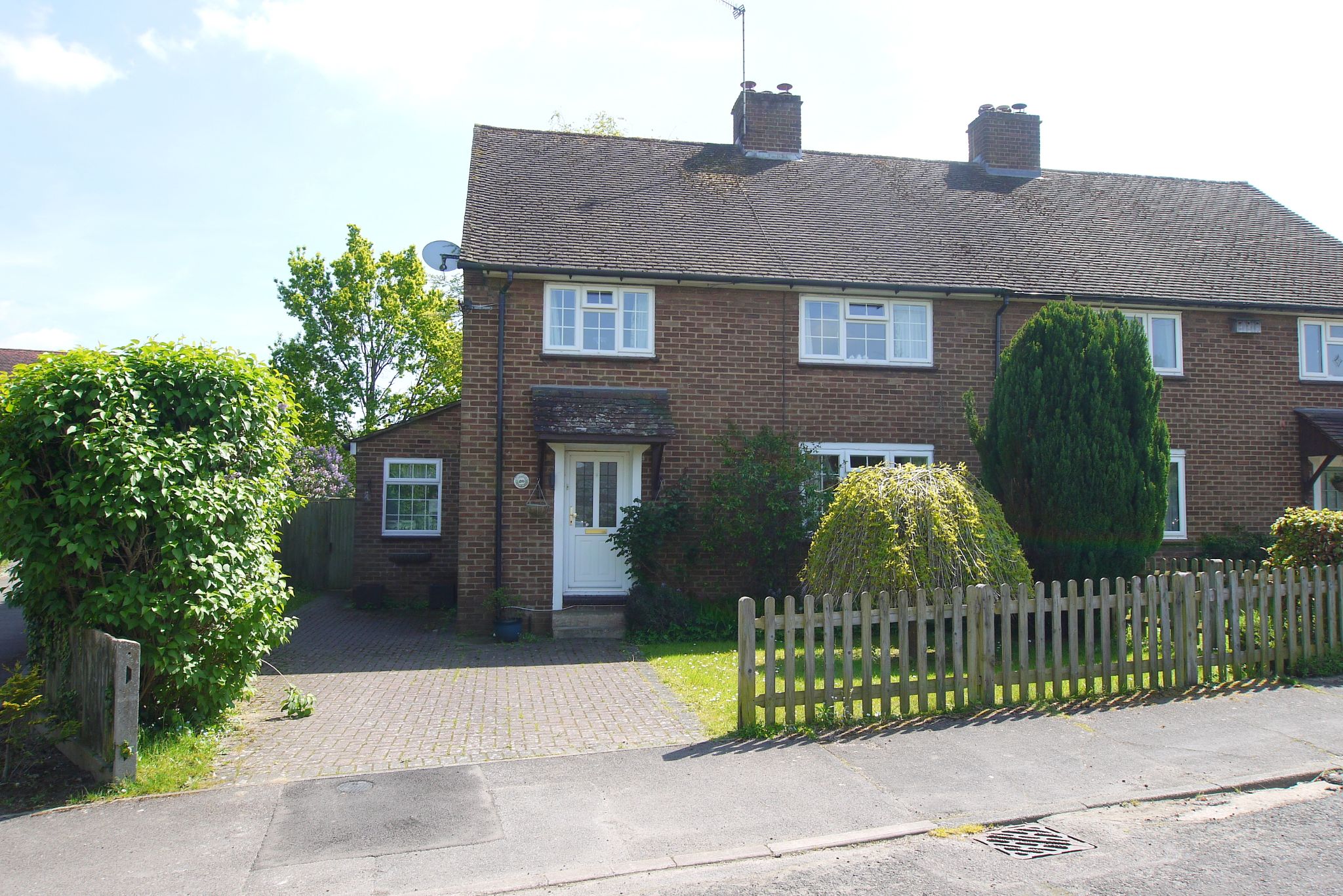 4 bedroom semi-detached house Sold in Otford - Photograph 1
