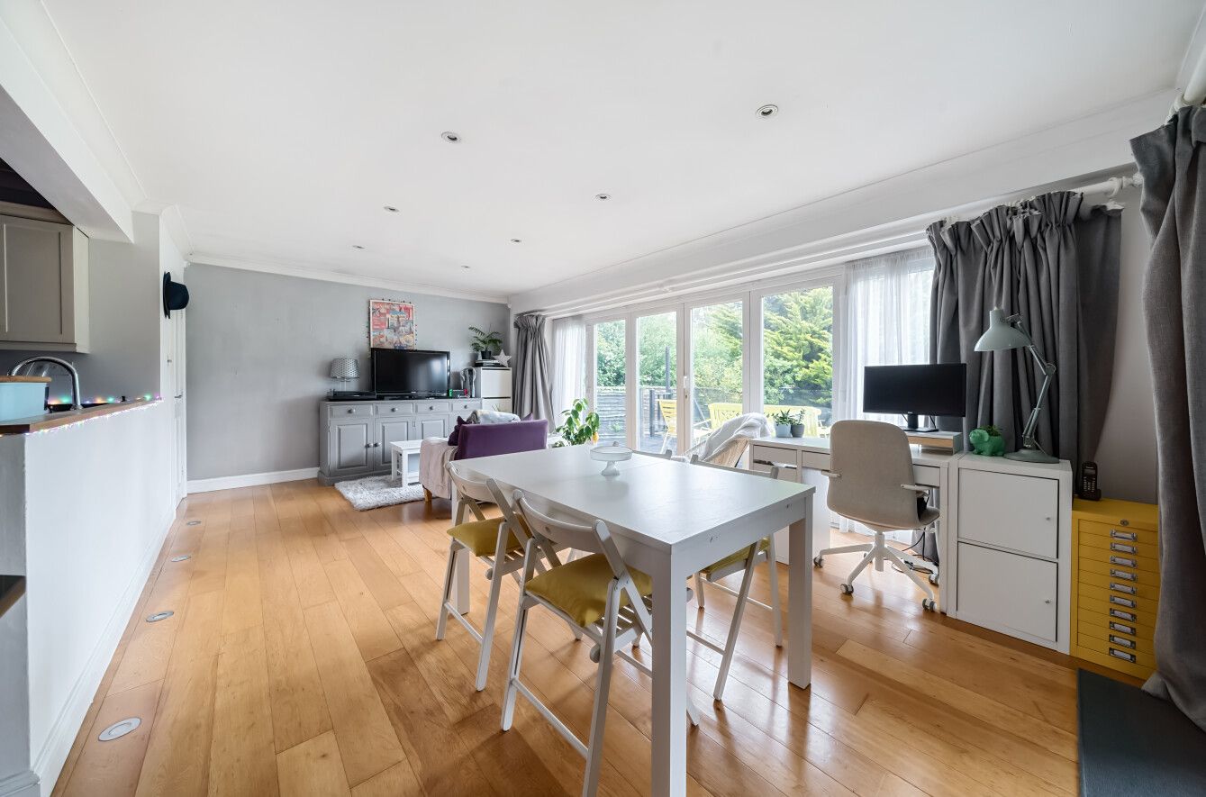 5 bedroom detached house SSTC in Weald - Photograph 2