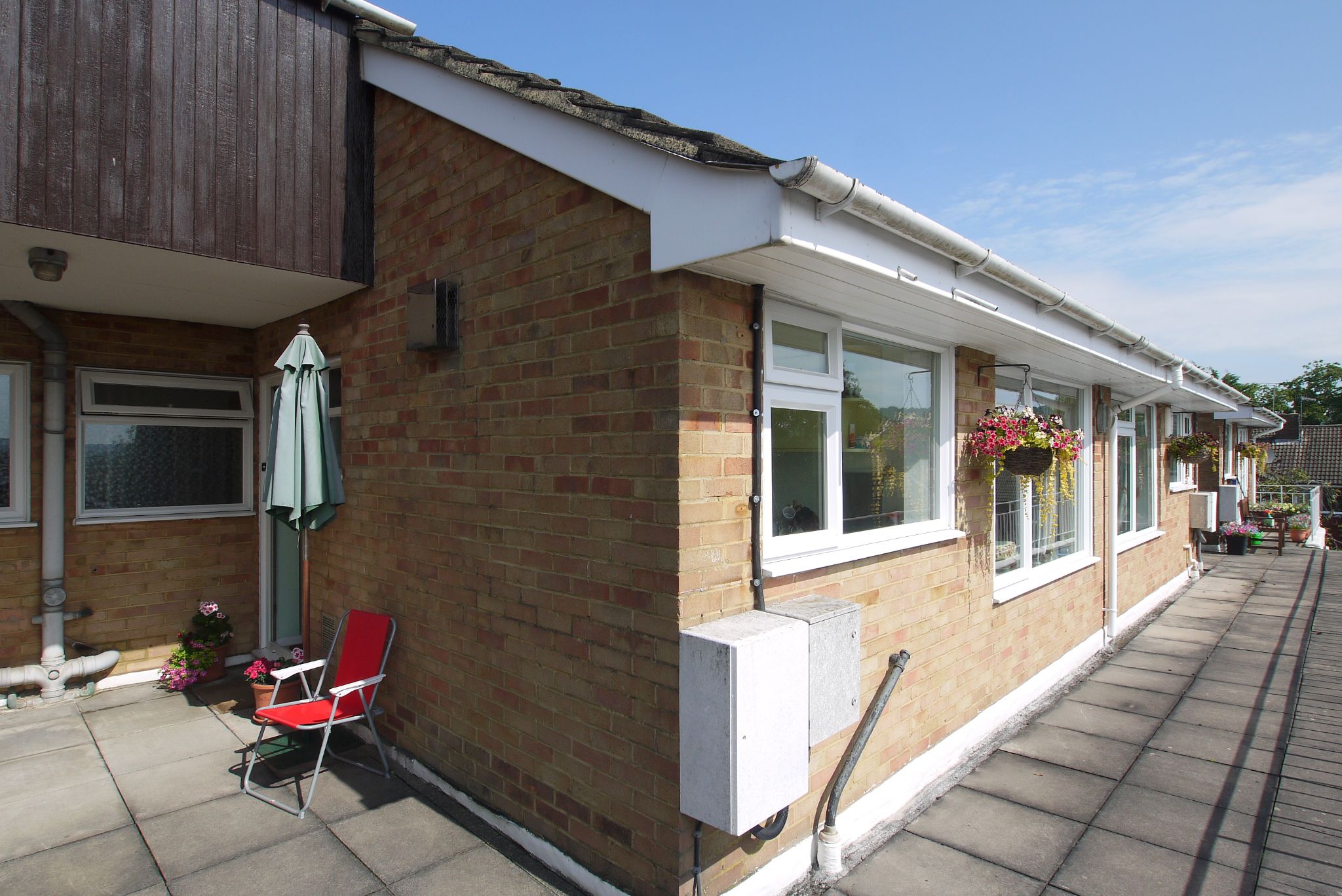 2 bedroom apartment Sold in Sevenoaks - Photograph 8