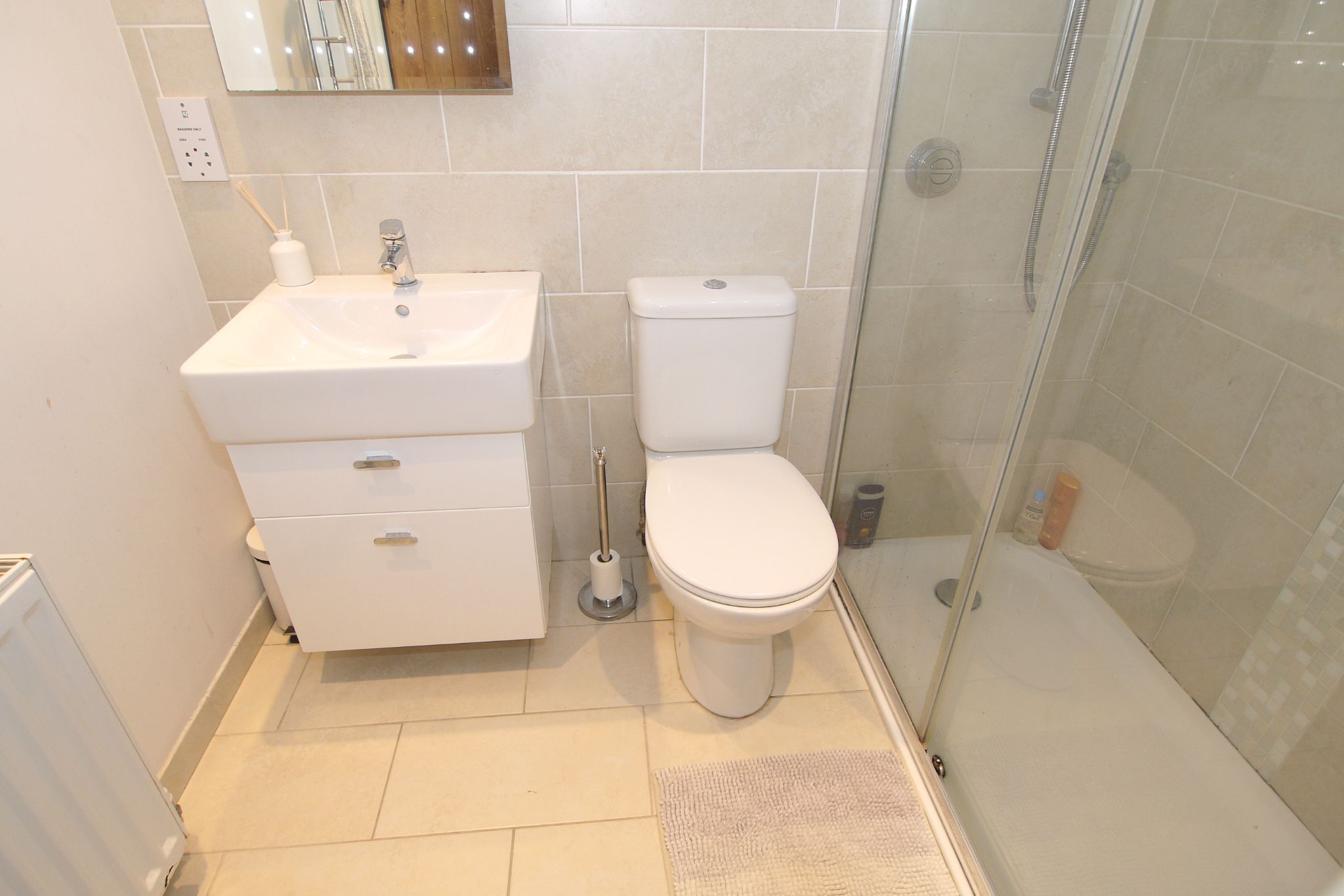 3 bedroom semi-detached house Sold in Sevenoaks - Photograph 5