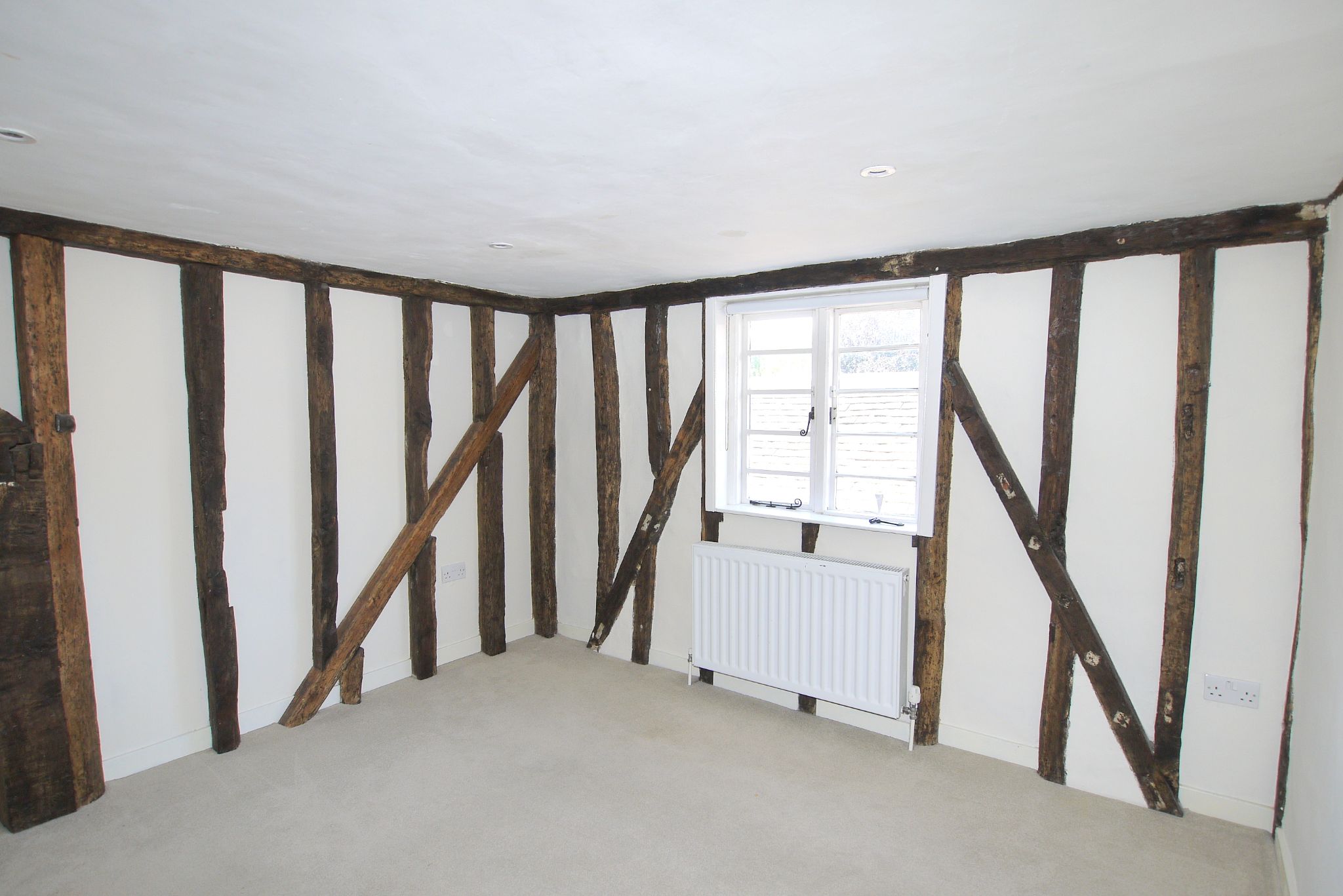 3 bedroom semi-detached house Sold in Sevenoaks - Photograph 8