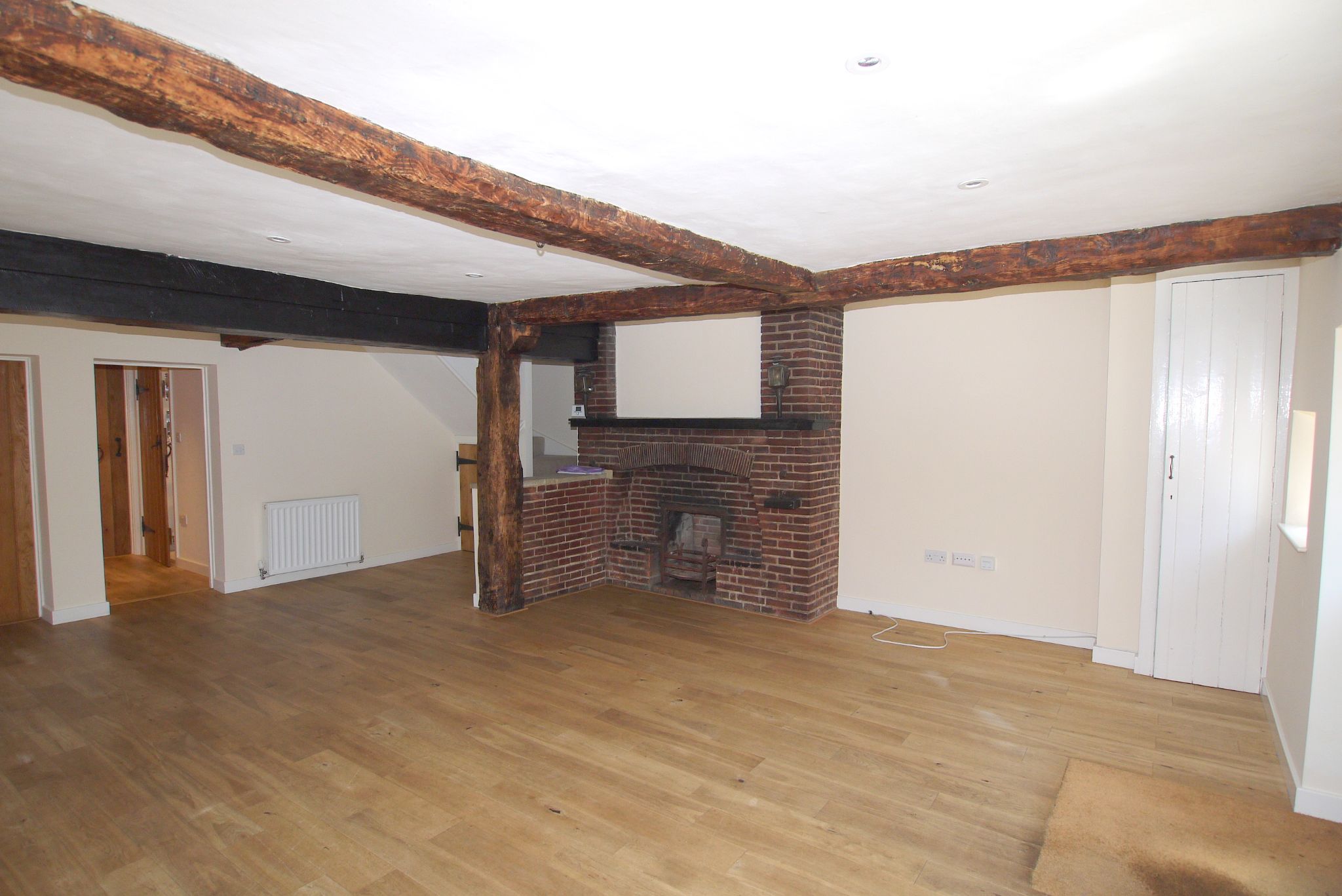 3 bedroom semi-detached house Sold in Sevenoaks - Photograph 5