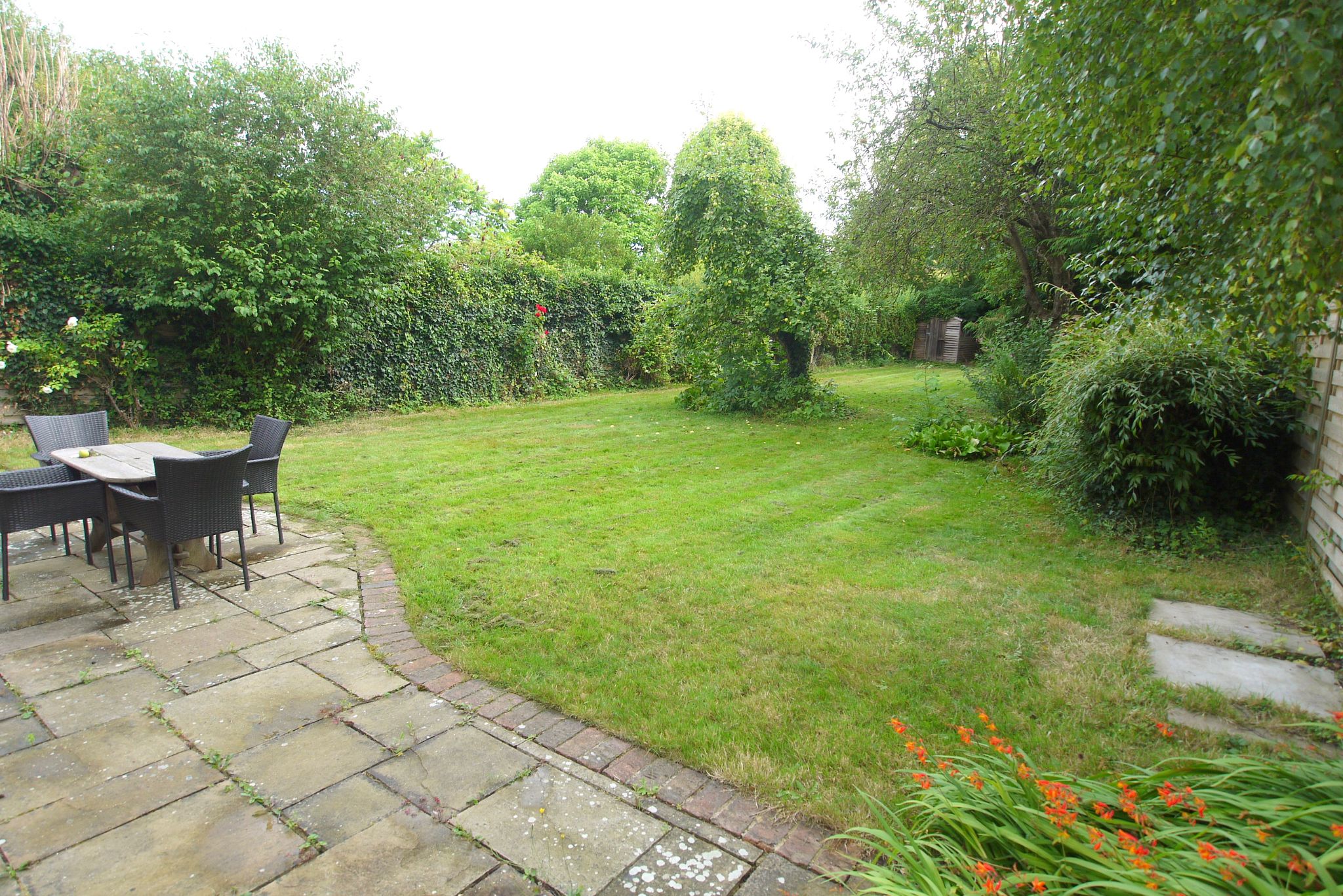 3 bedroom detached house Sold in Sevenoaks - Photograph 4