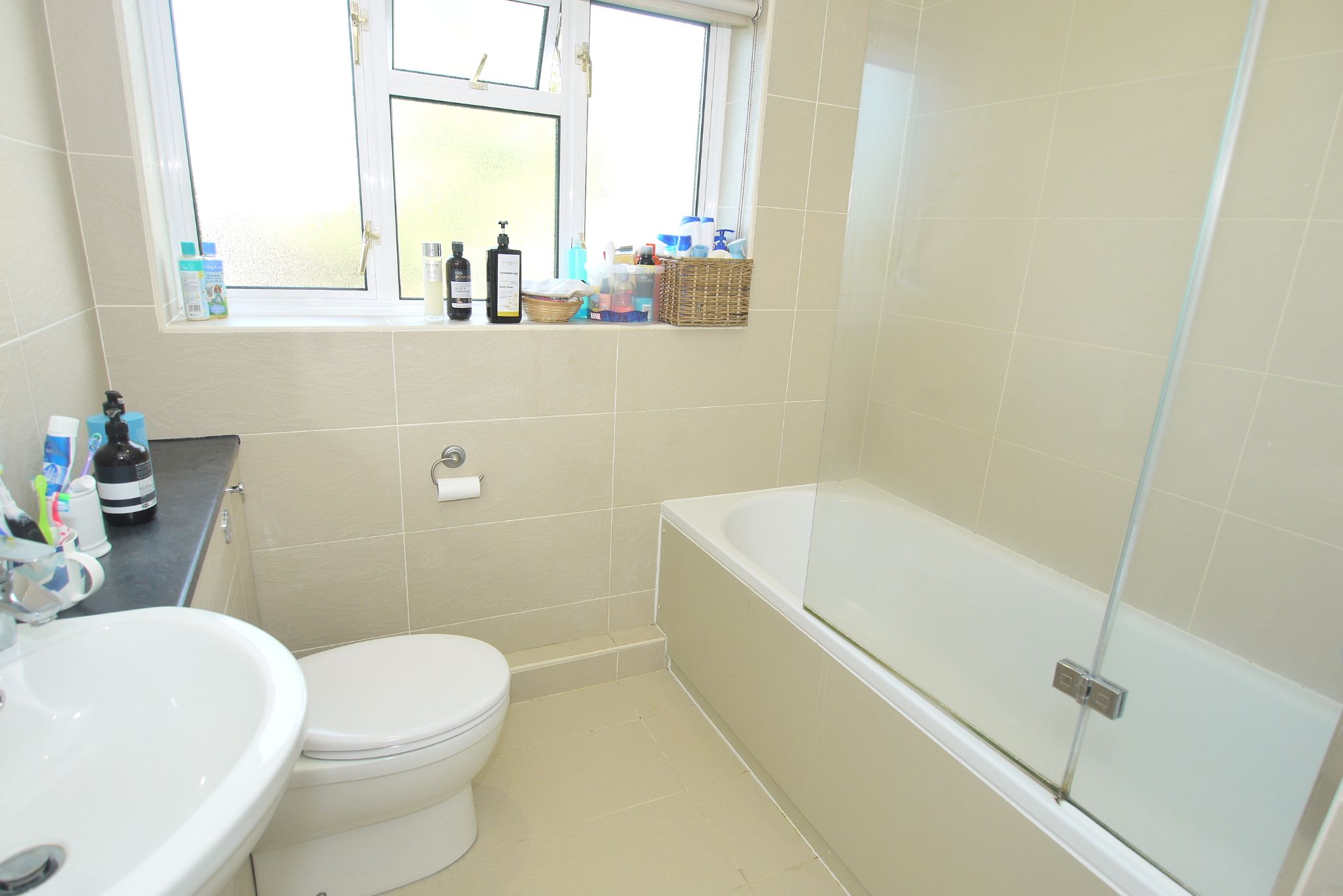 3 bedroom detached house Sold in Sevenoaks - Photograph 7