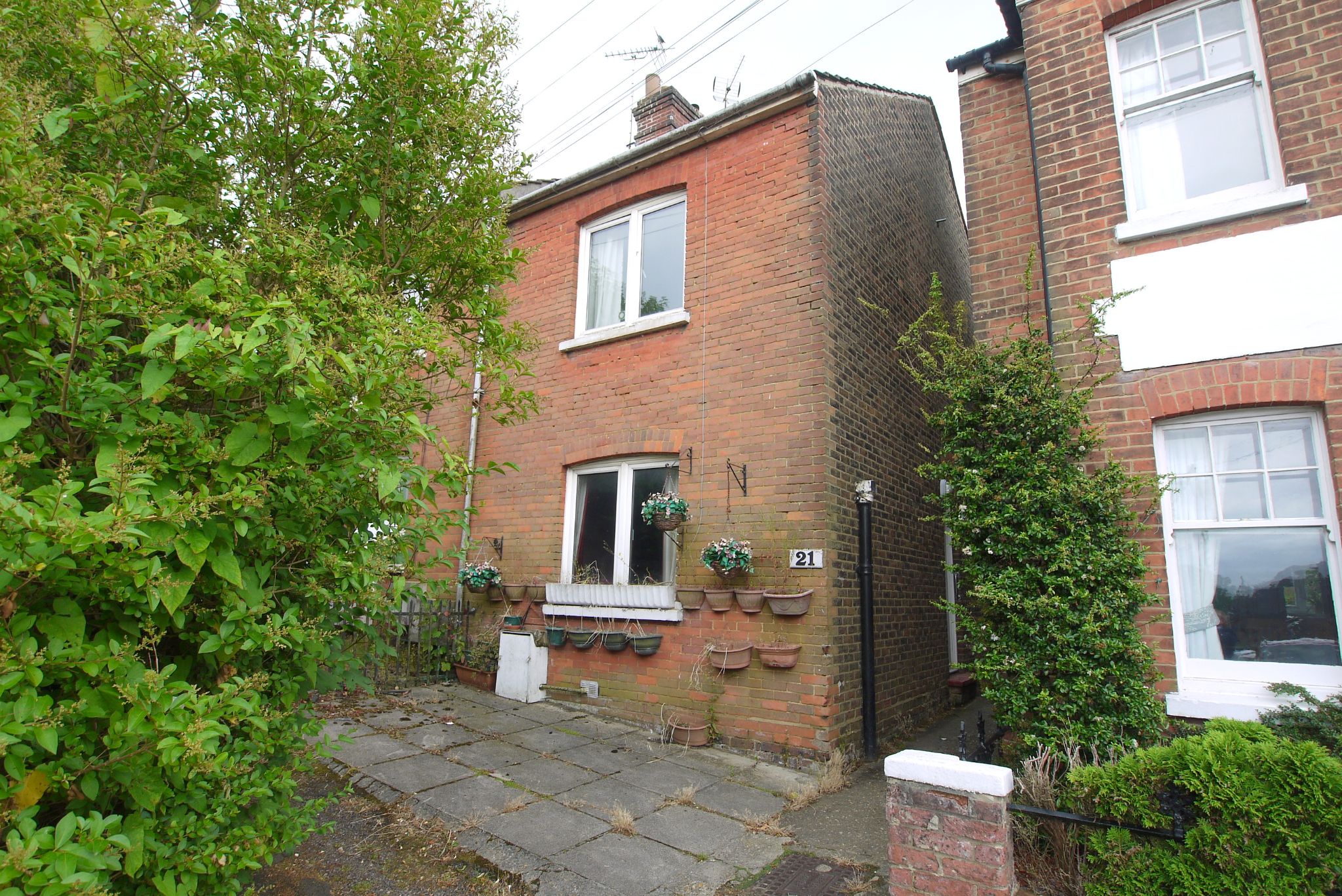 2 bedroom end terraced house Sold in Sevenoaks - Photograph 12