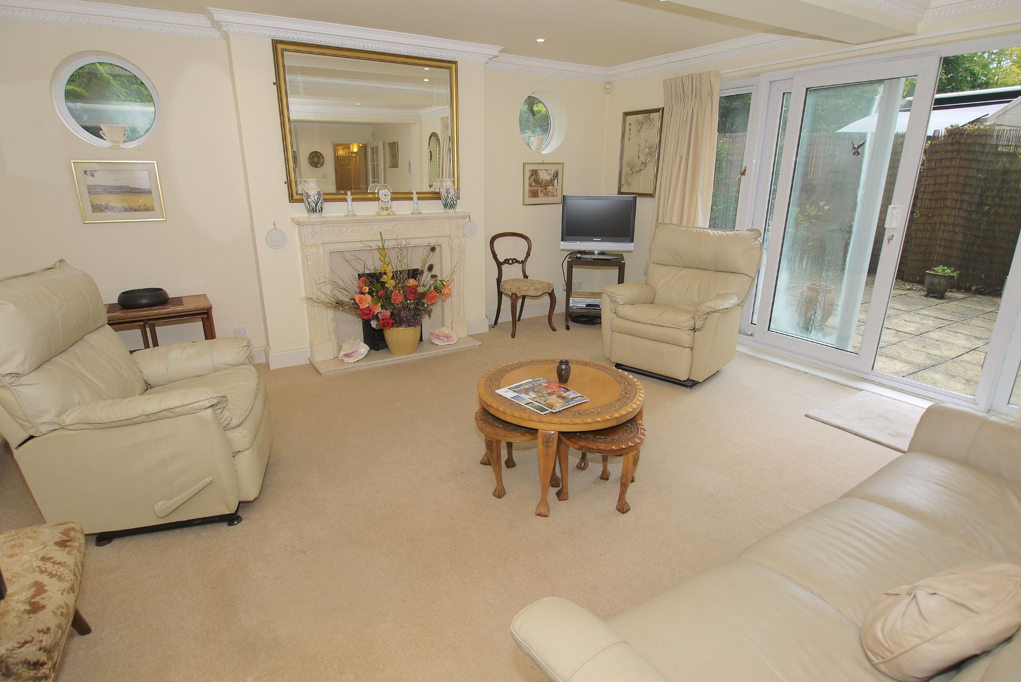 3 bedroom apartment Sold in Otford - Photograph 3