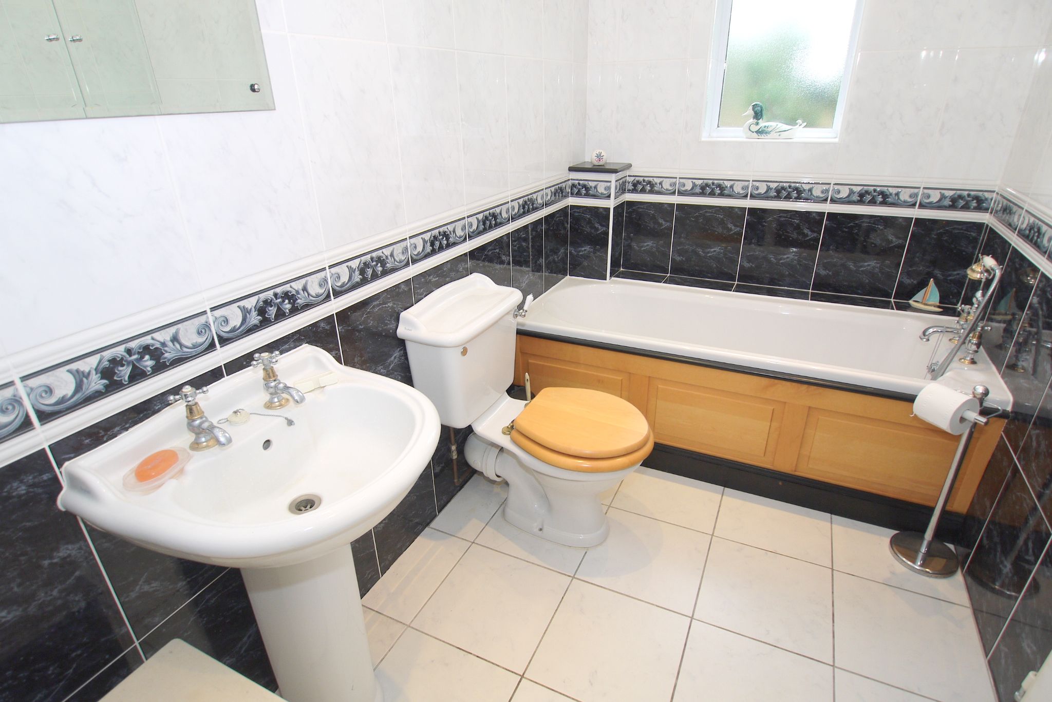 3 bedroom apartment Sold in Otford - Photograph 10