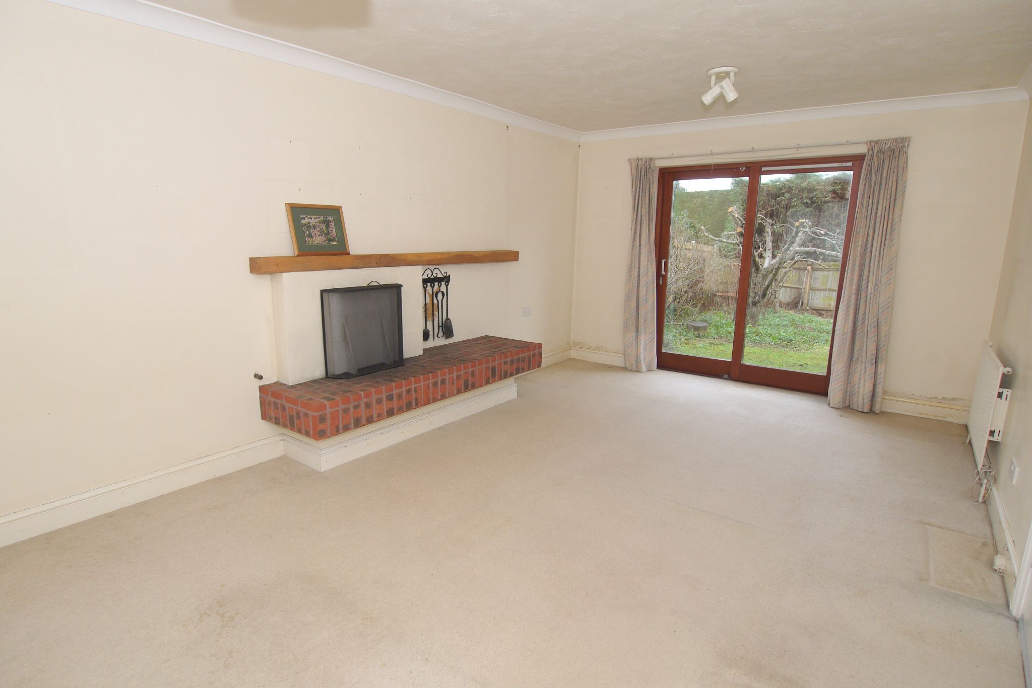 4 bedroom detached house Sold in Sevenoaks - Photograph 8