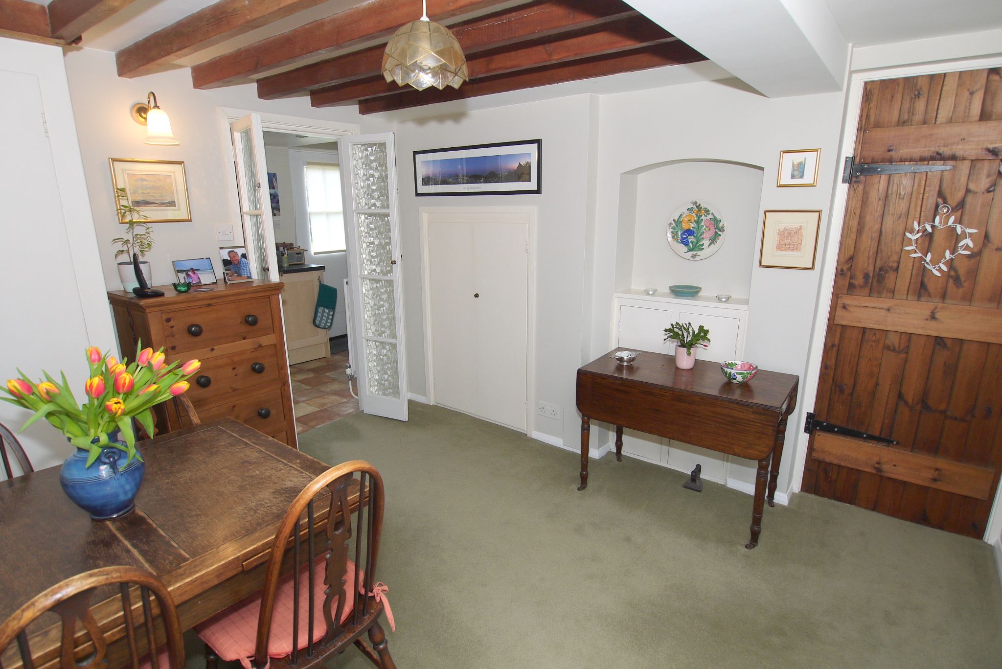 4 bedroom semi-detached house For Sale in Sevenoaks - Photograph 3
