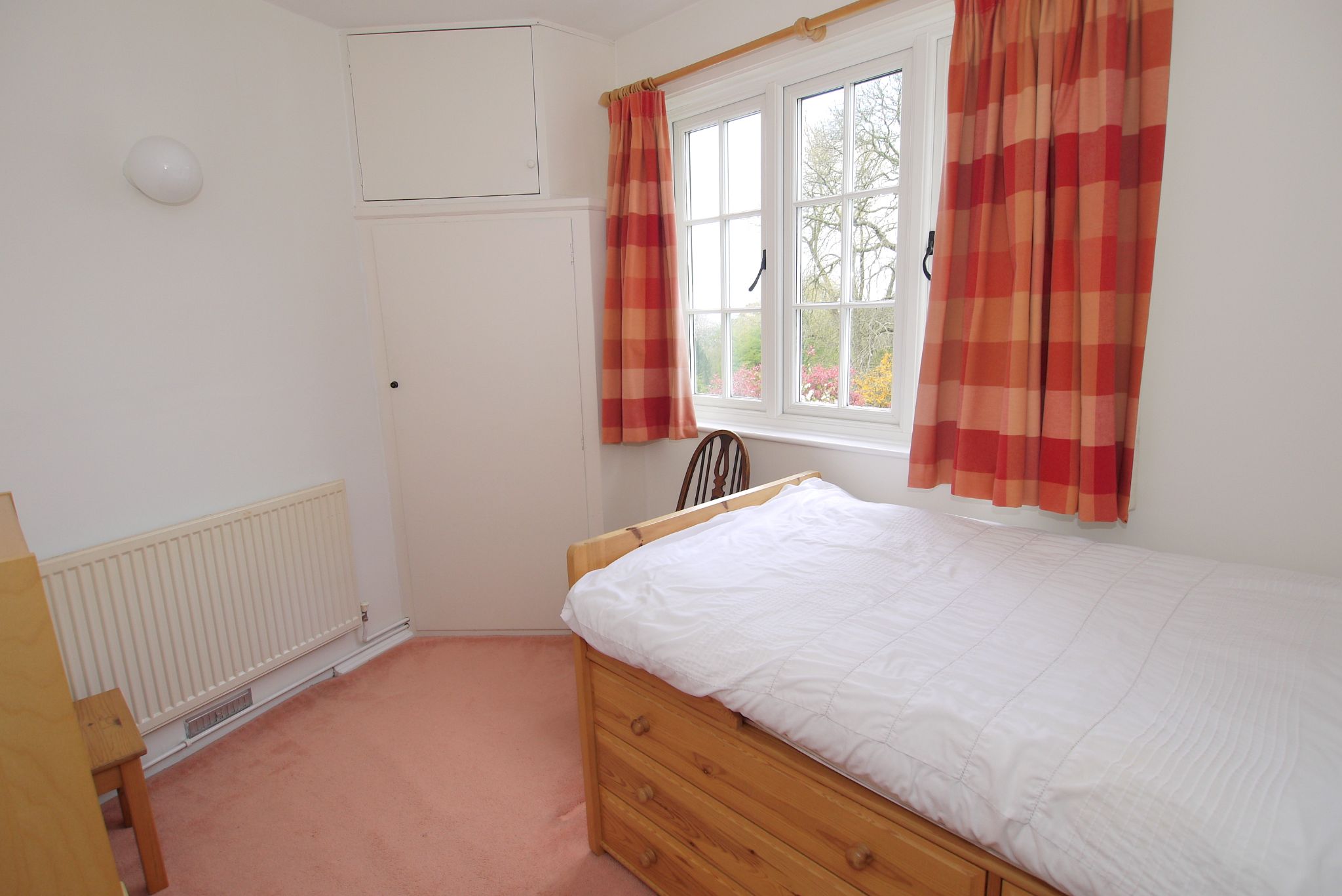 4 bedroom semi-detached house For Sale in Sevenoaks - Photograph 8