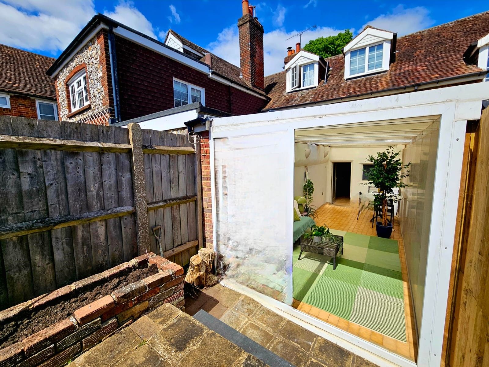 4 bedroom mid terraced house For Sale in Sevenoaks - Photograph 11