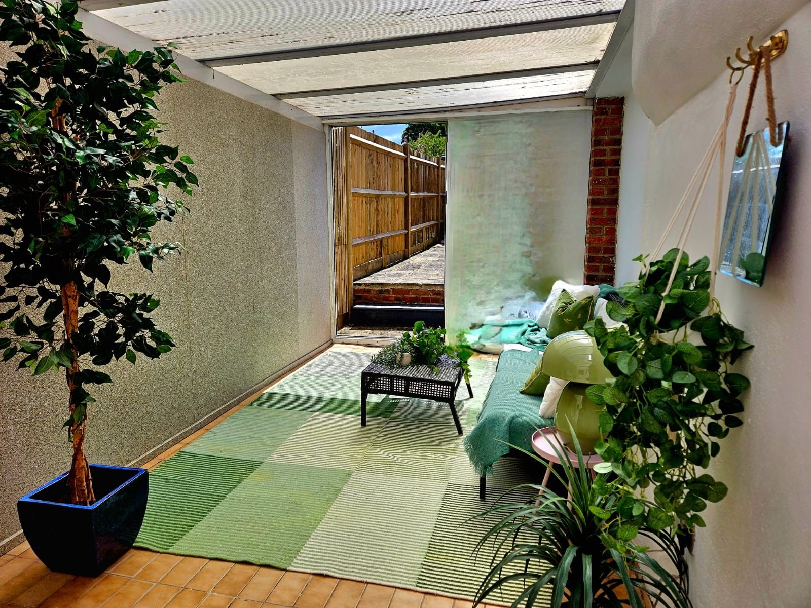 4 bedroom mid terraced house For Sale in Sevenoaks - Photograph 5