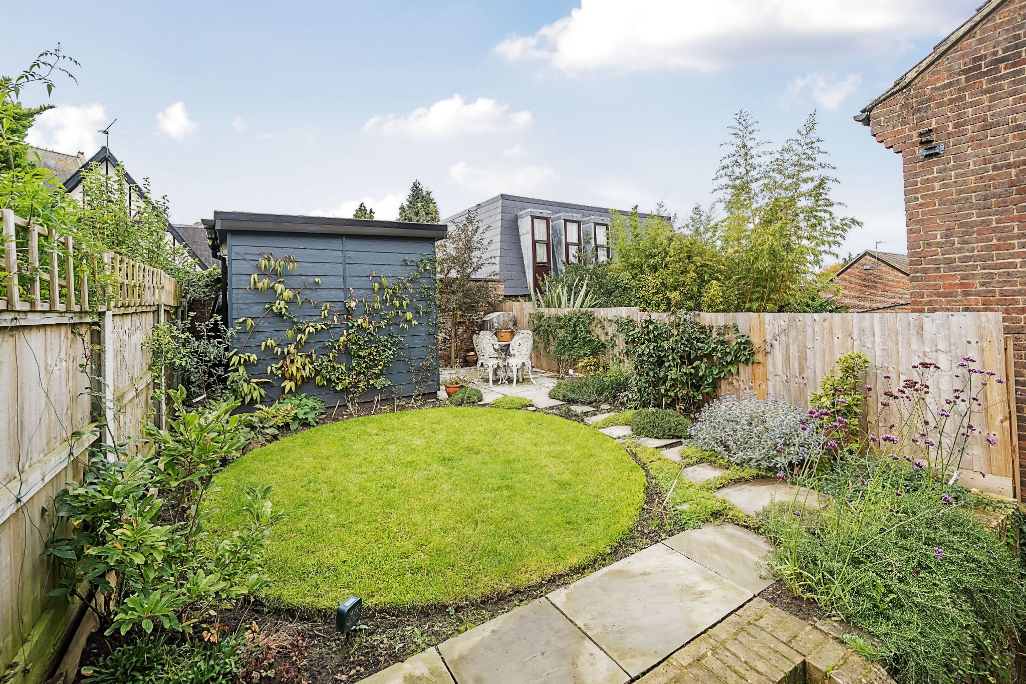3 bedroom end terraced house Sold in Sevenoaks - Photograph 2