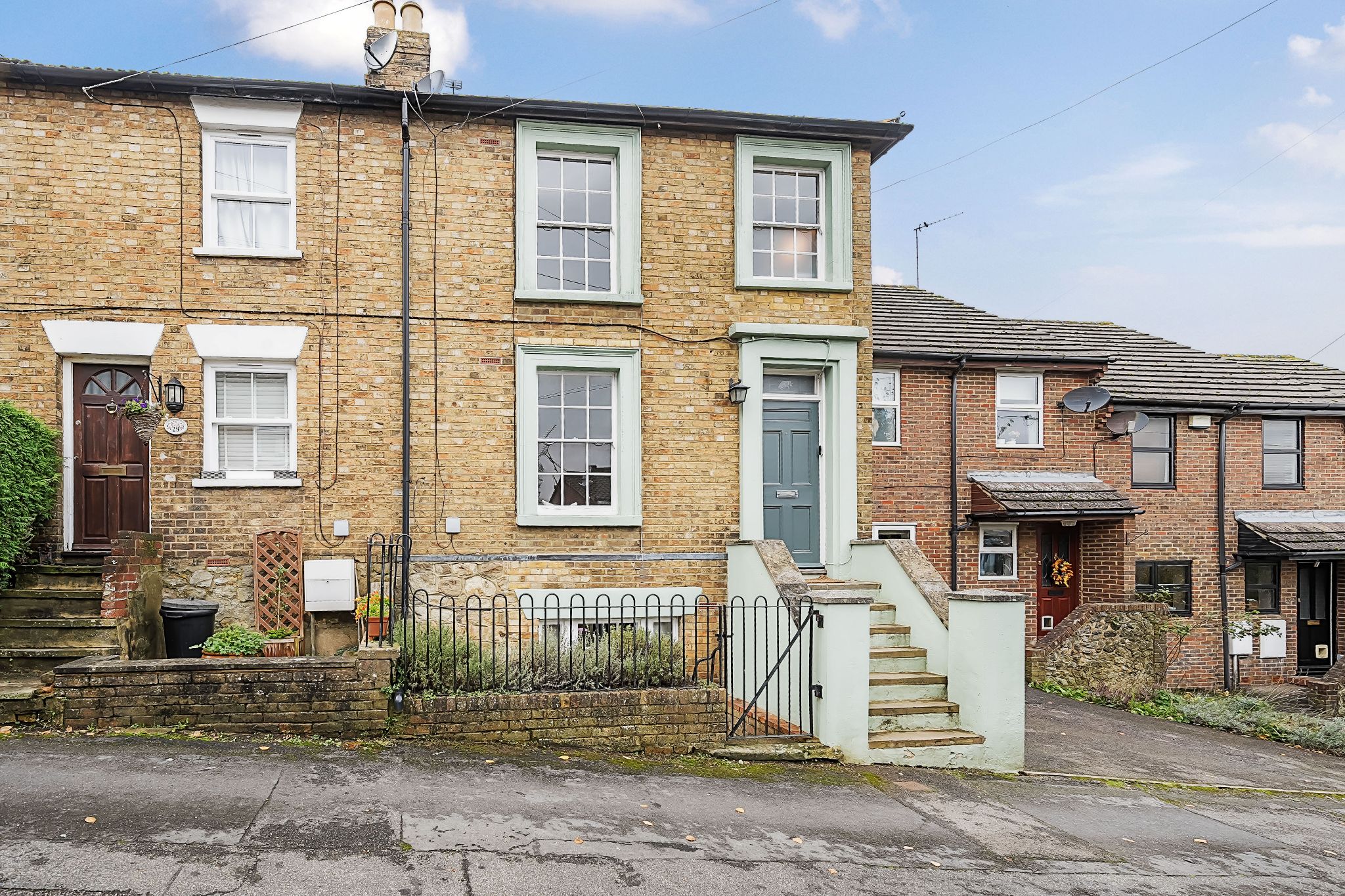 3 bedroom end terraced house Sold in Sevenoaks - Photograph 7