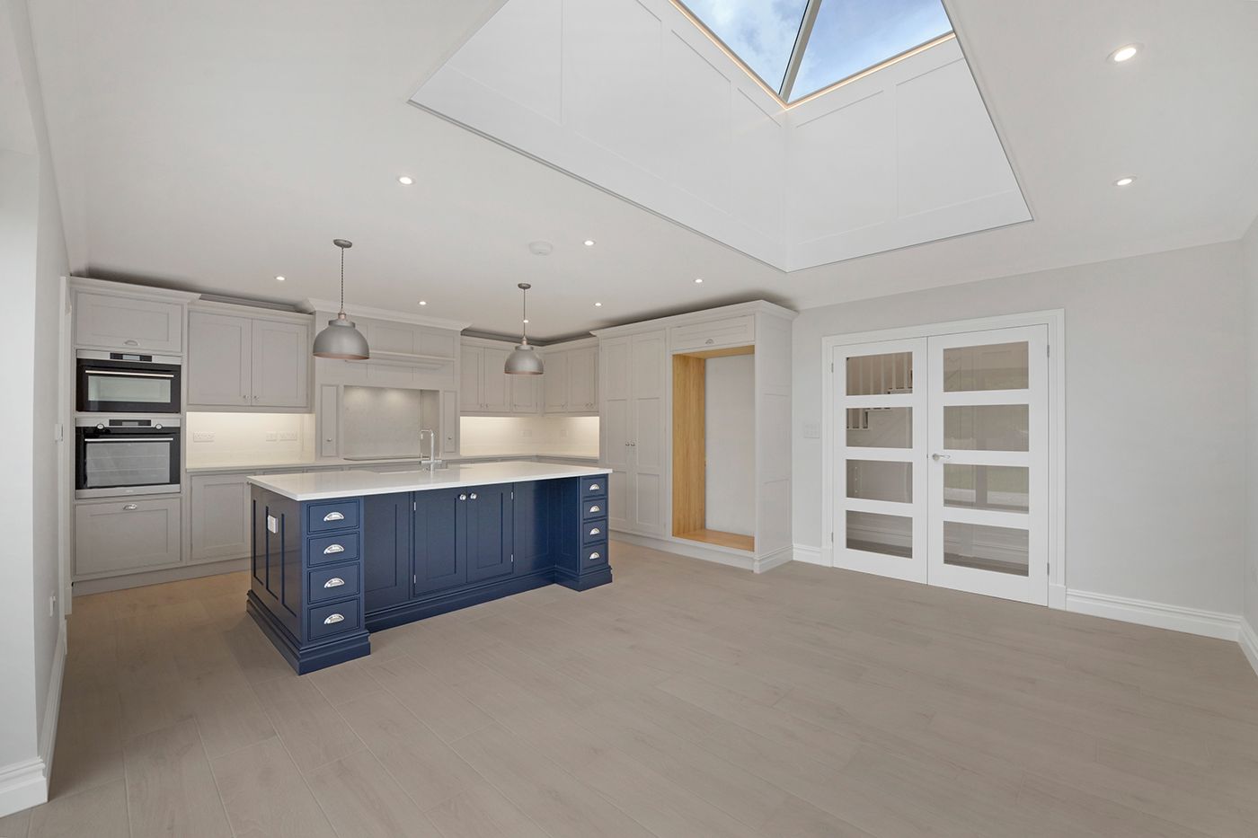 4 bedroom detached house Sold in Sevenoaks - Photograph 9