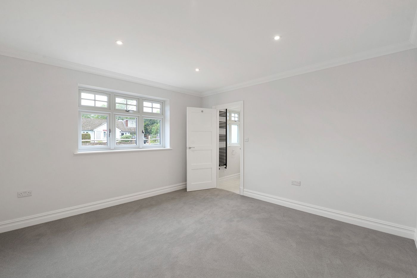 4 bedroom detached house Sold in Sevenoaks - Photograph 17