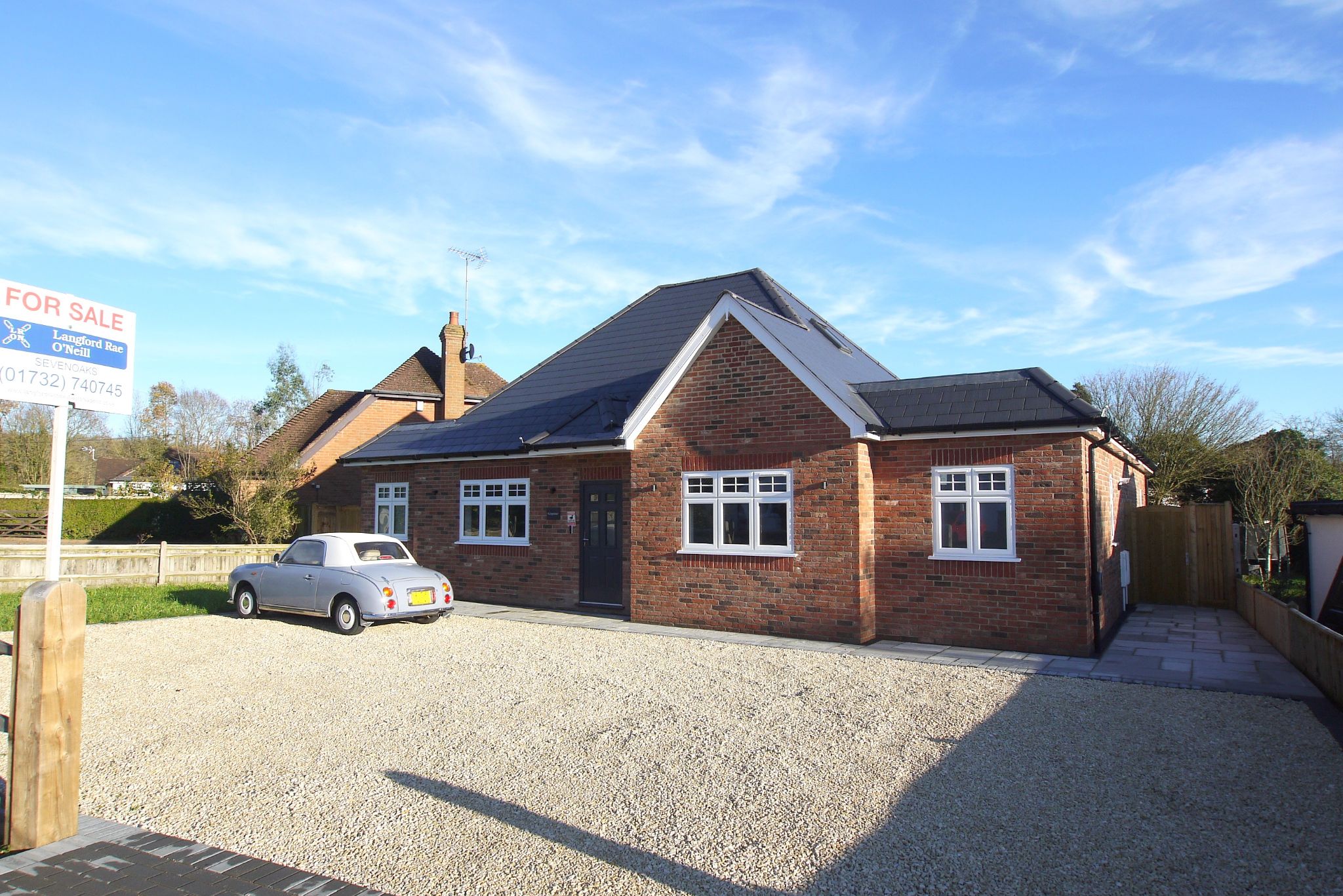 4 bedroom detached house Sold in Sevenoaks - Photograph 1