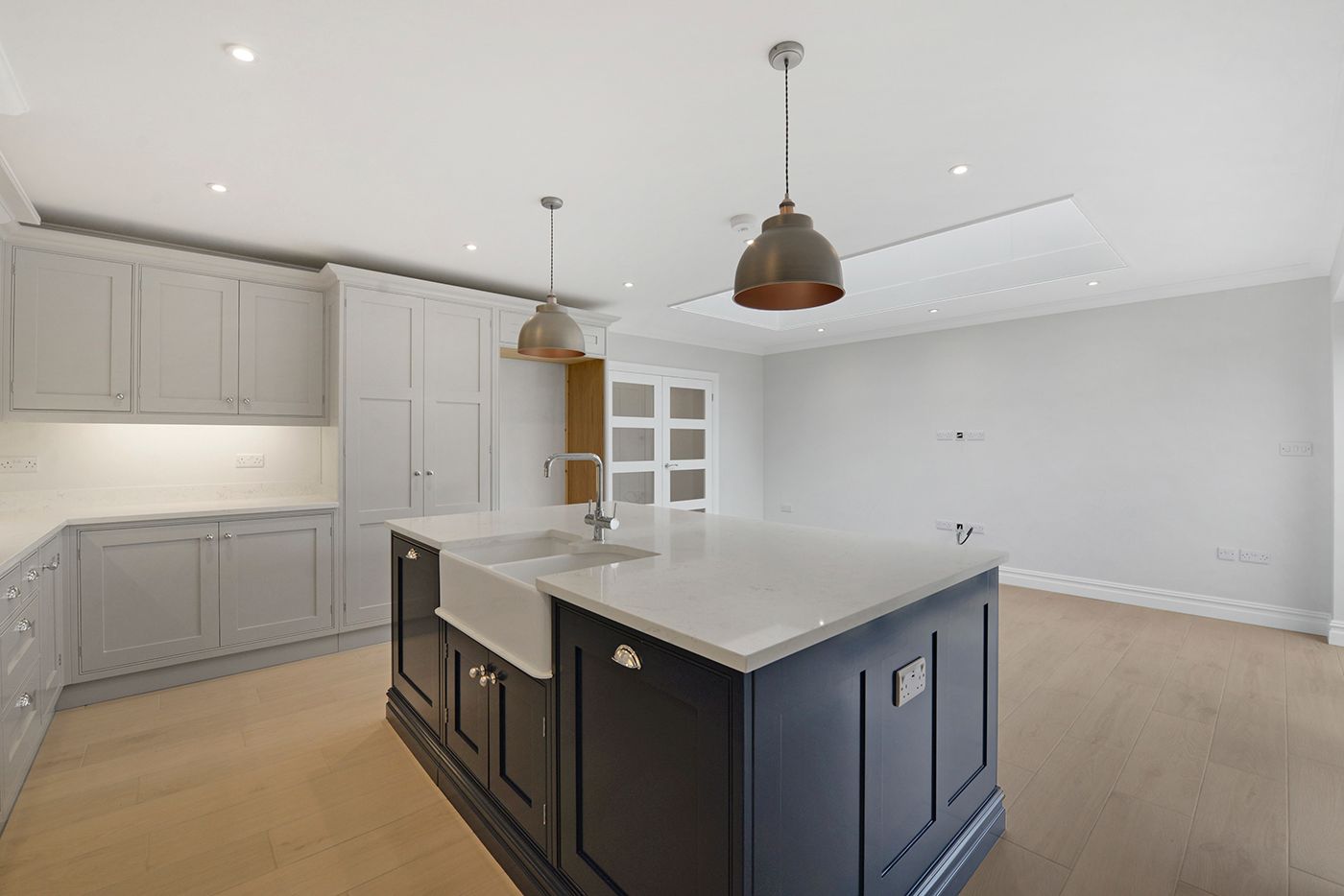 4 bedroom detached house Sold in Sevenoaks - Photograph 8