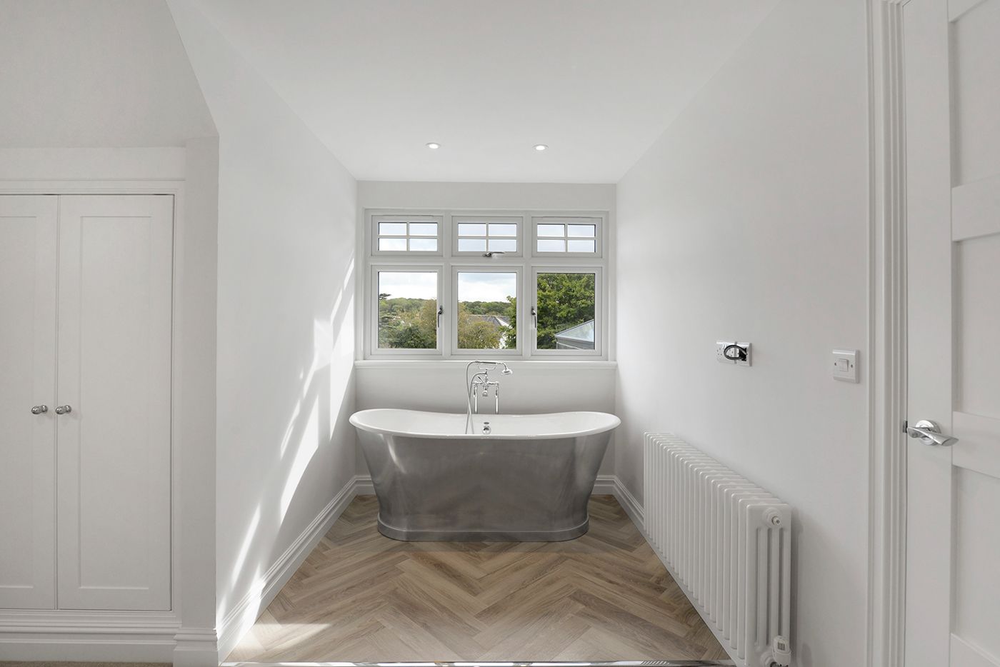4 bedroom detached house Sold in Sevenoaks - Photograph 1