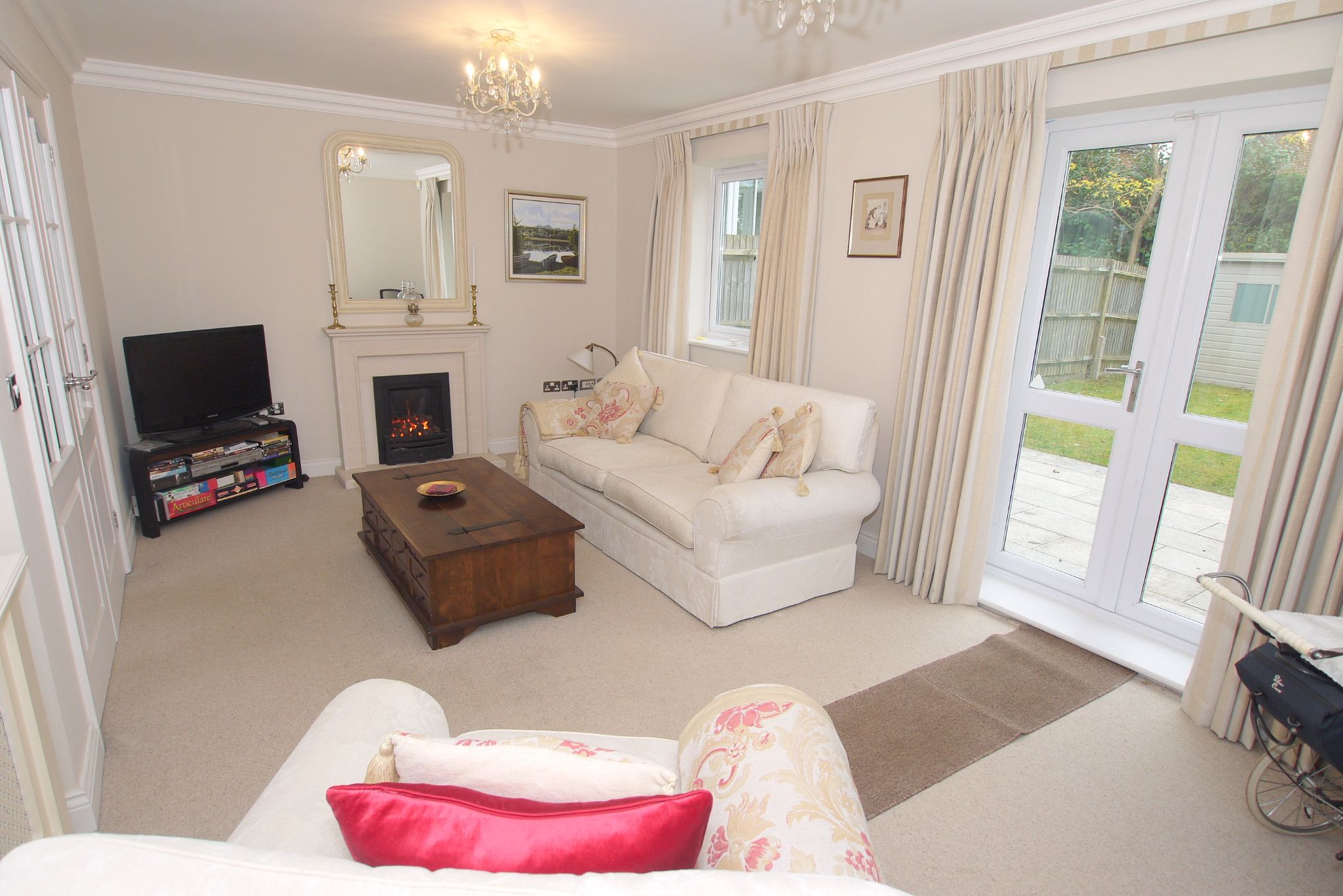 3 bedroom end terraced house Sold in Borough Green - Photograph 10