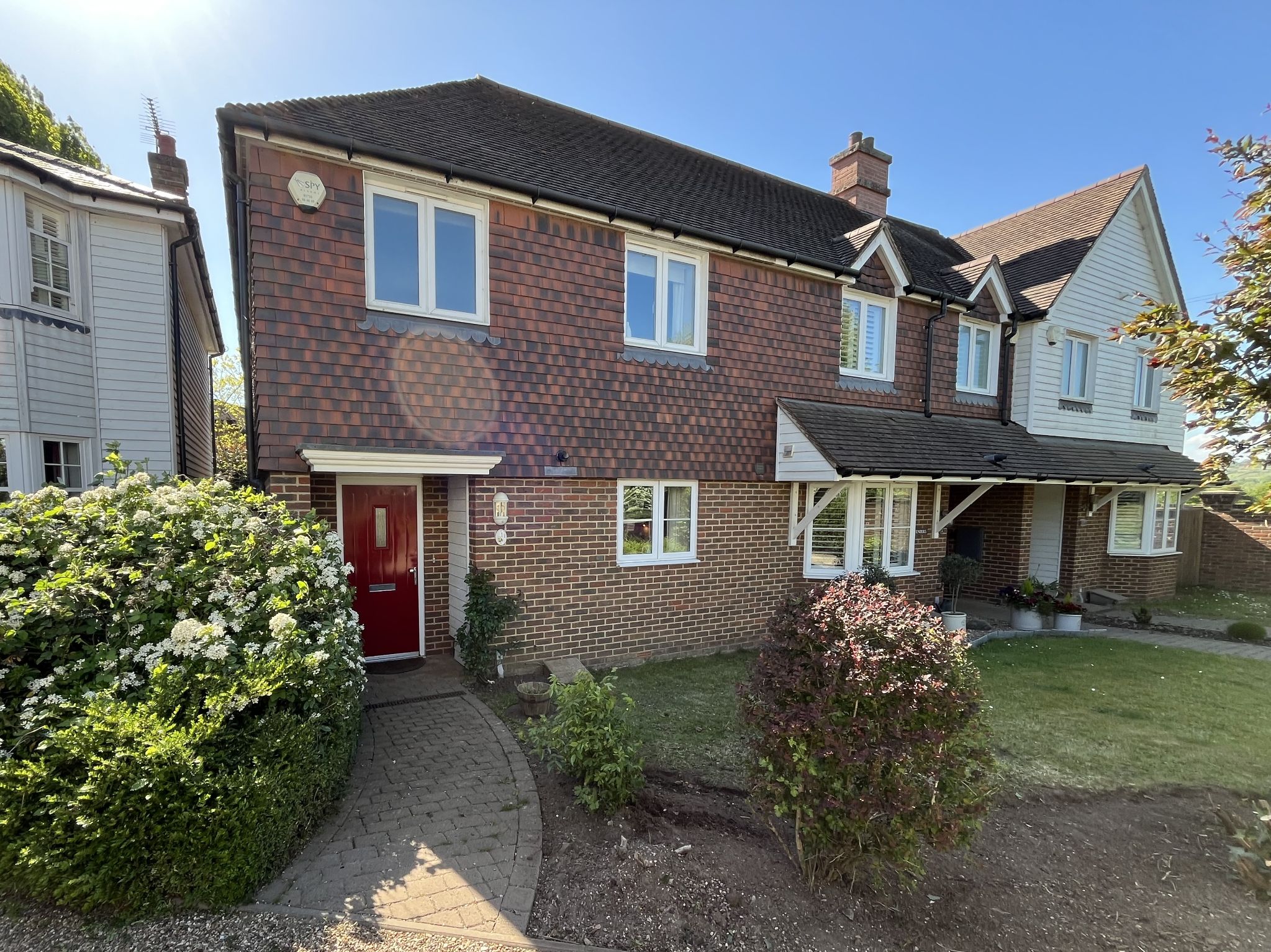 3 bedroom end terraced house Sold in Borough Green - Photograph 1