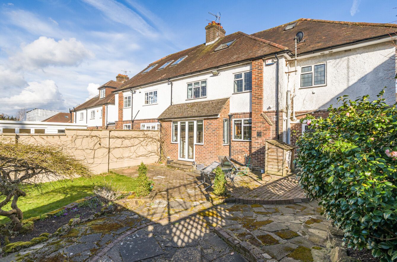 5 bedroom semi-detached house For Sale in Sevenoaks - Photograph 12