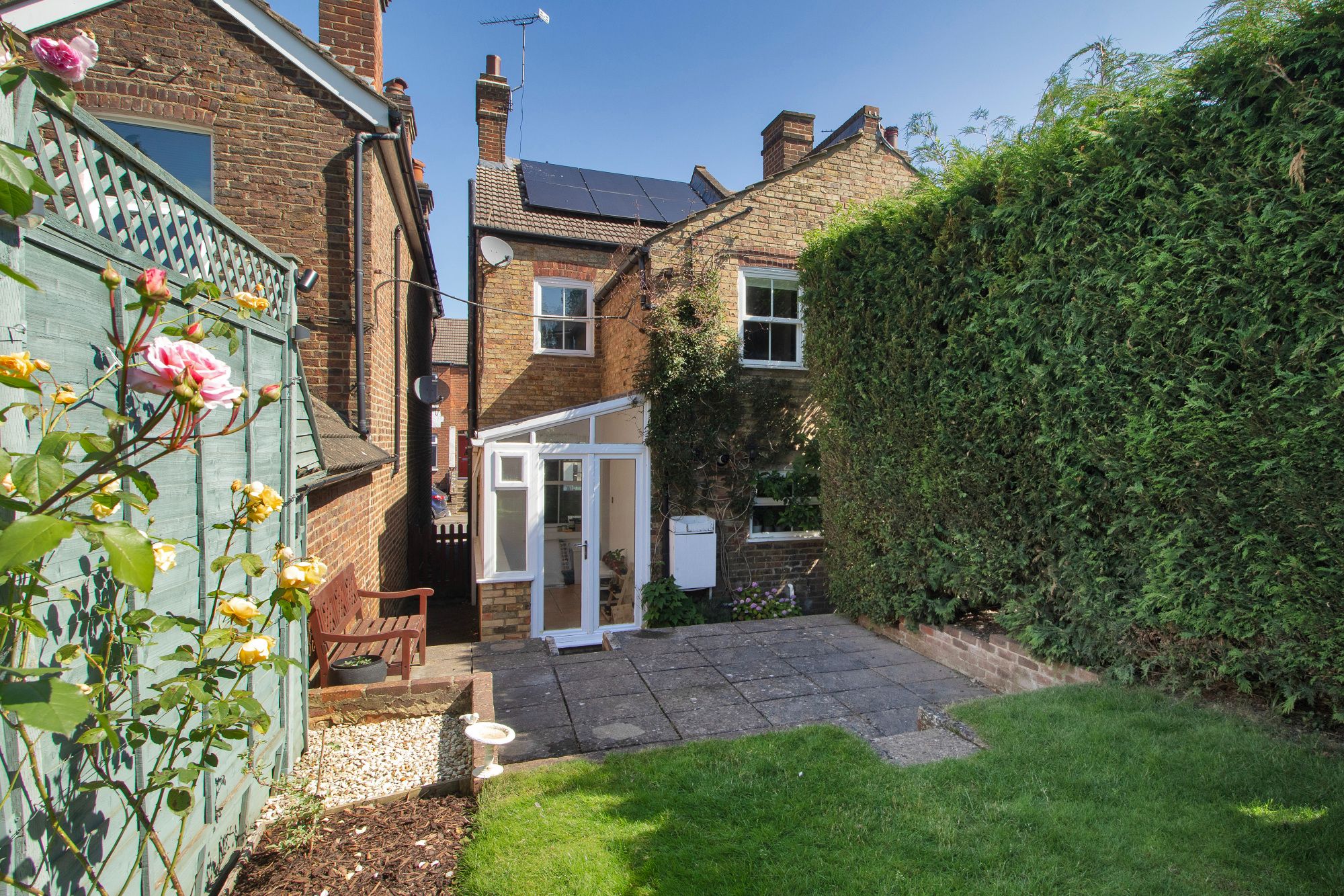 3 bedroom end terraced house Sold in Sevenoaks - Photograph 11