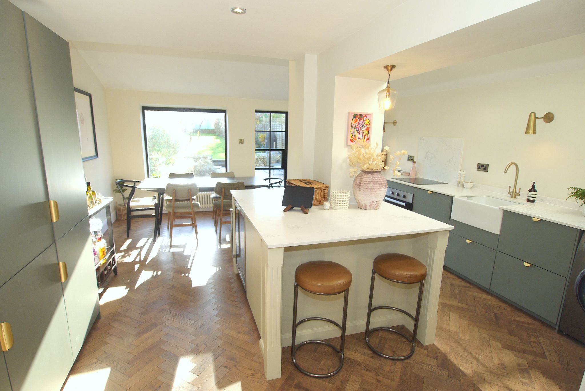 4 bedroom semi-detached house Sold in Sevenoaks - Photograph 6