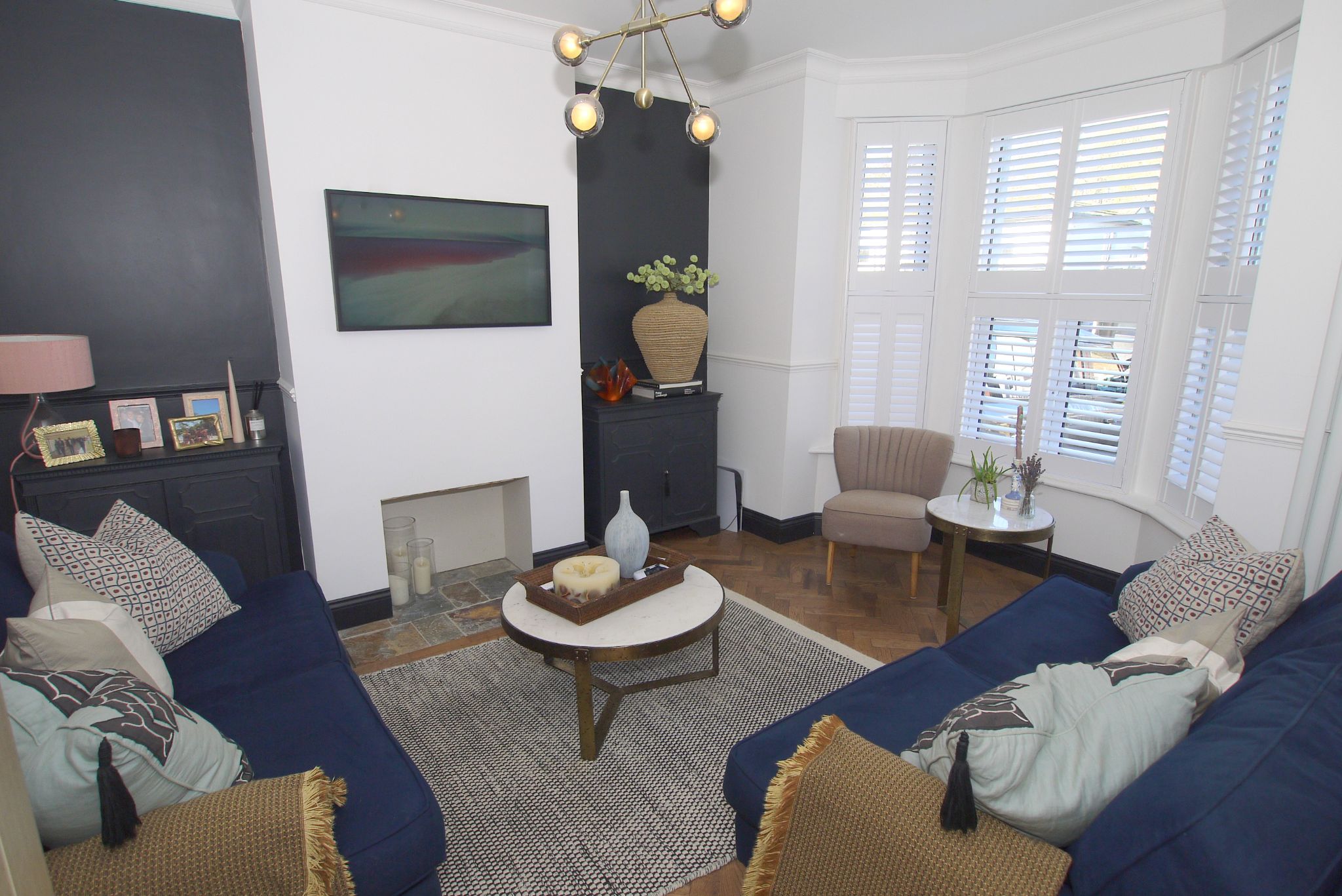 4 bedroom semi-detached house Sold in Sevenoaks - Photograph 4