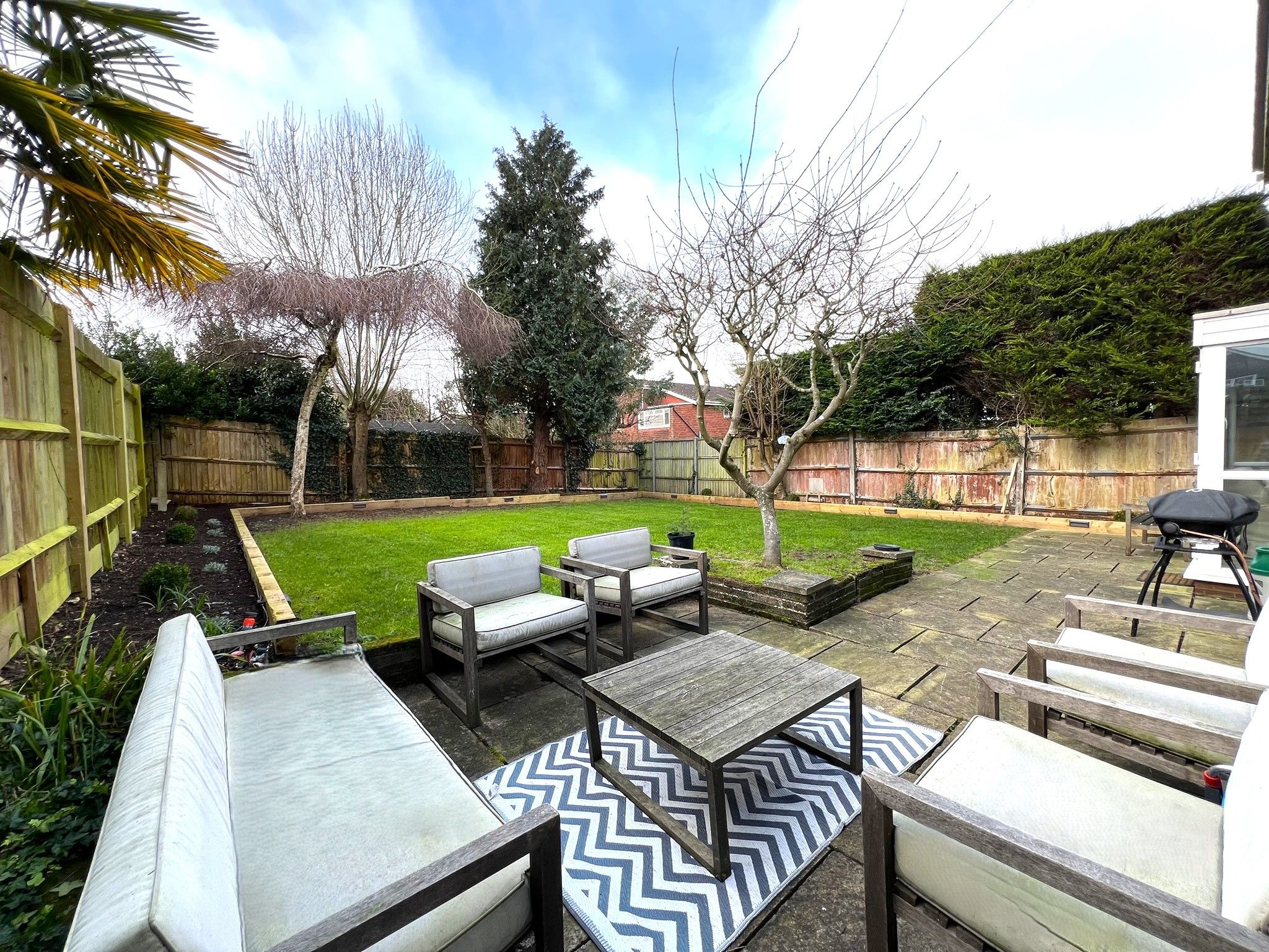 4 bedroom detached house Sold in Sevenoaks - Photograph 2