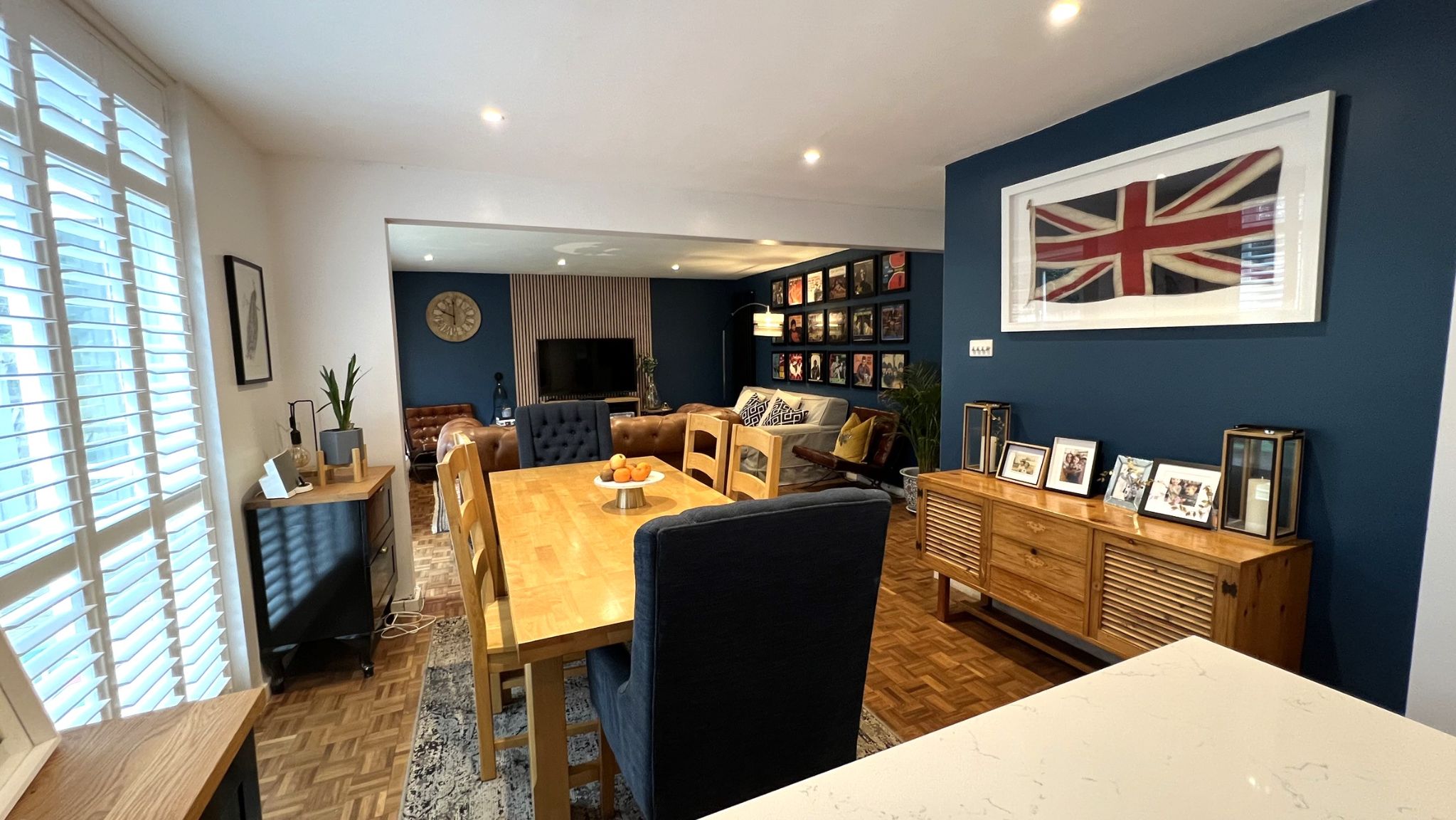 4 bedroom detached house Sold in Sevenoaks - Photograph 14