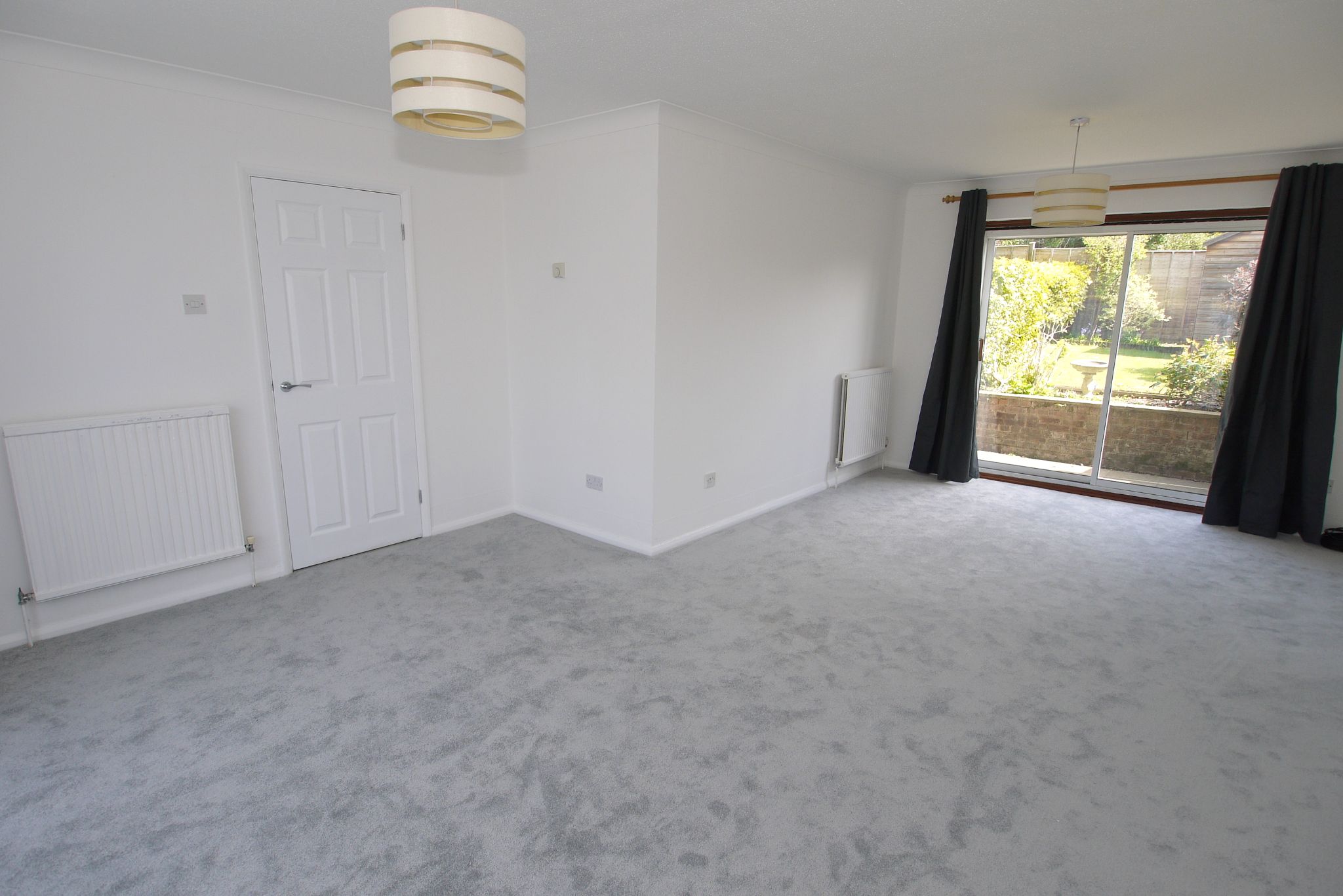 3 bedroom semi-detached house SSTC in Sevenoaks - Photograph 2