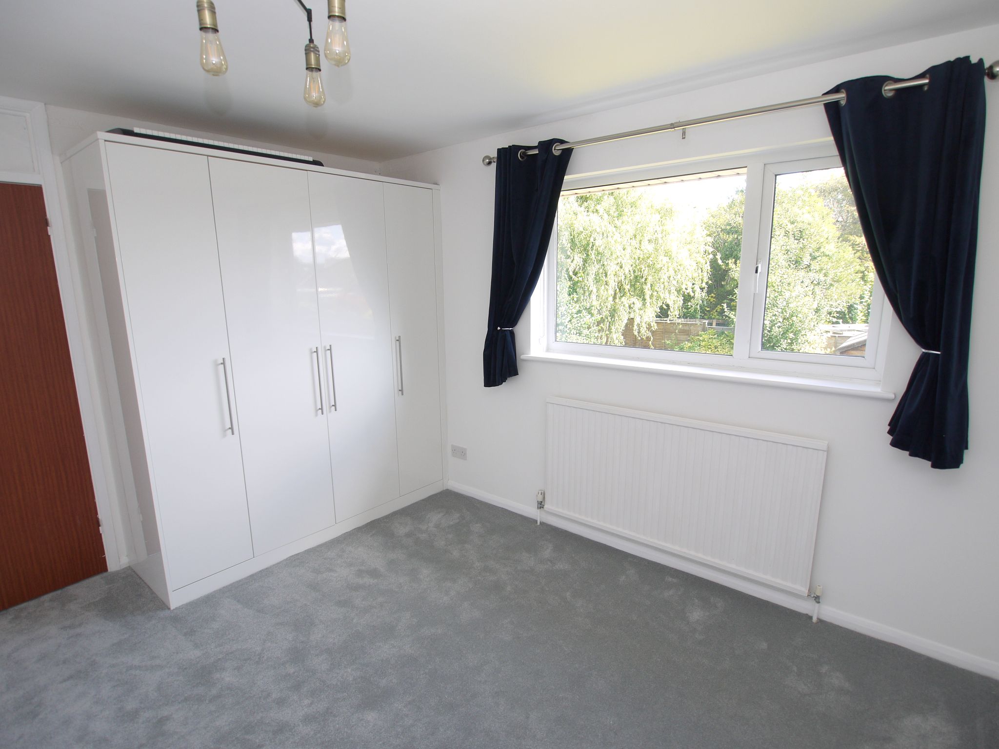 3 bedroom semi-detached house SSTC in Sevenoaks - Photograph 4