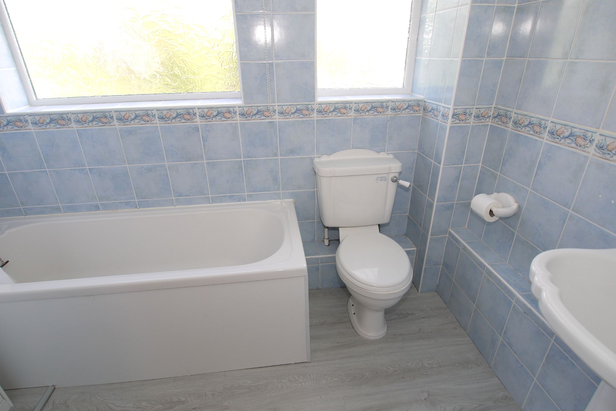 3 bedroom semi-detached house SSTC in Sevenoaks - Photograph 7