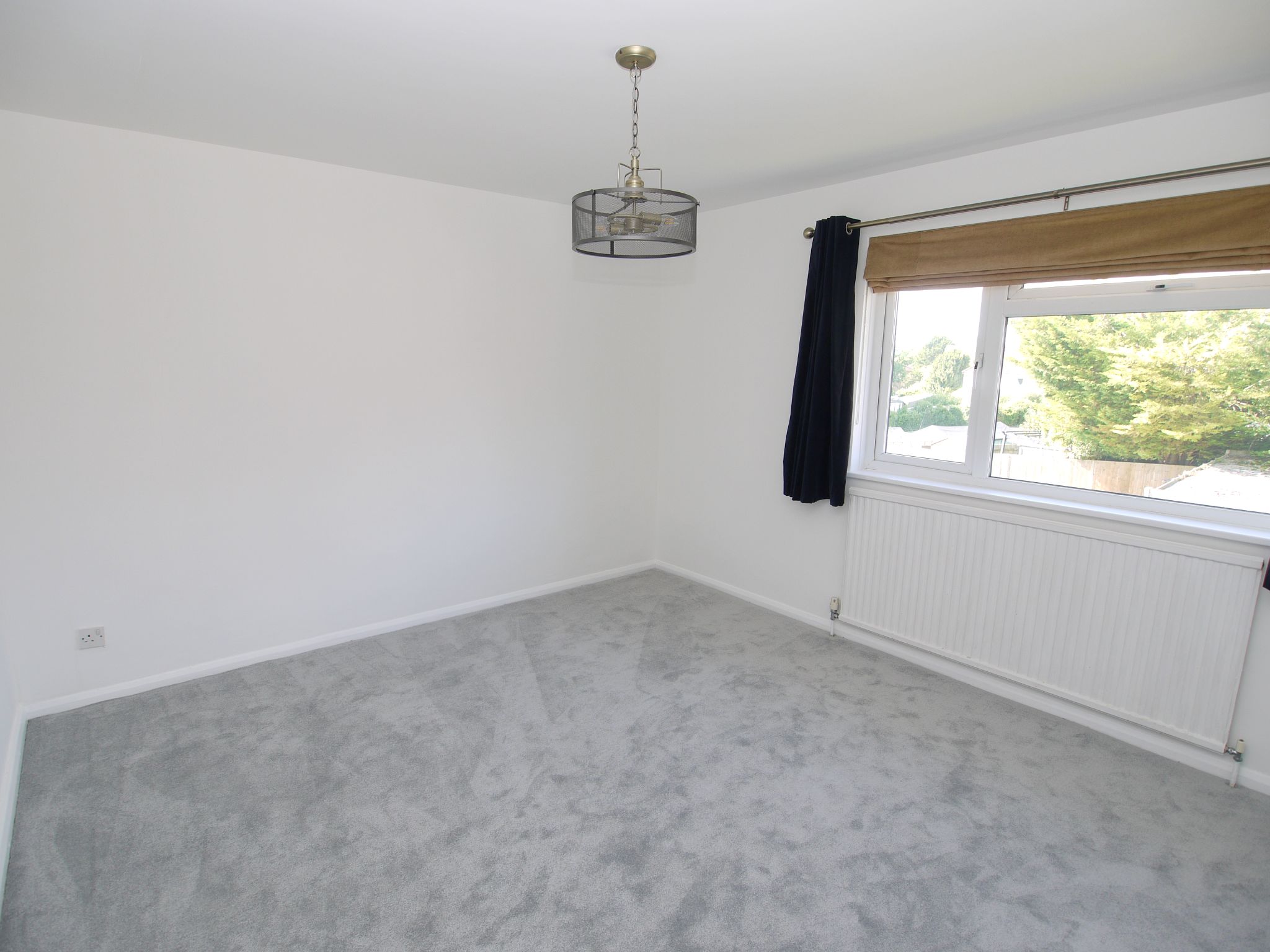 3 bedroom semi-detached house SSTC in Sevenoaks - Photograph 5