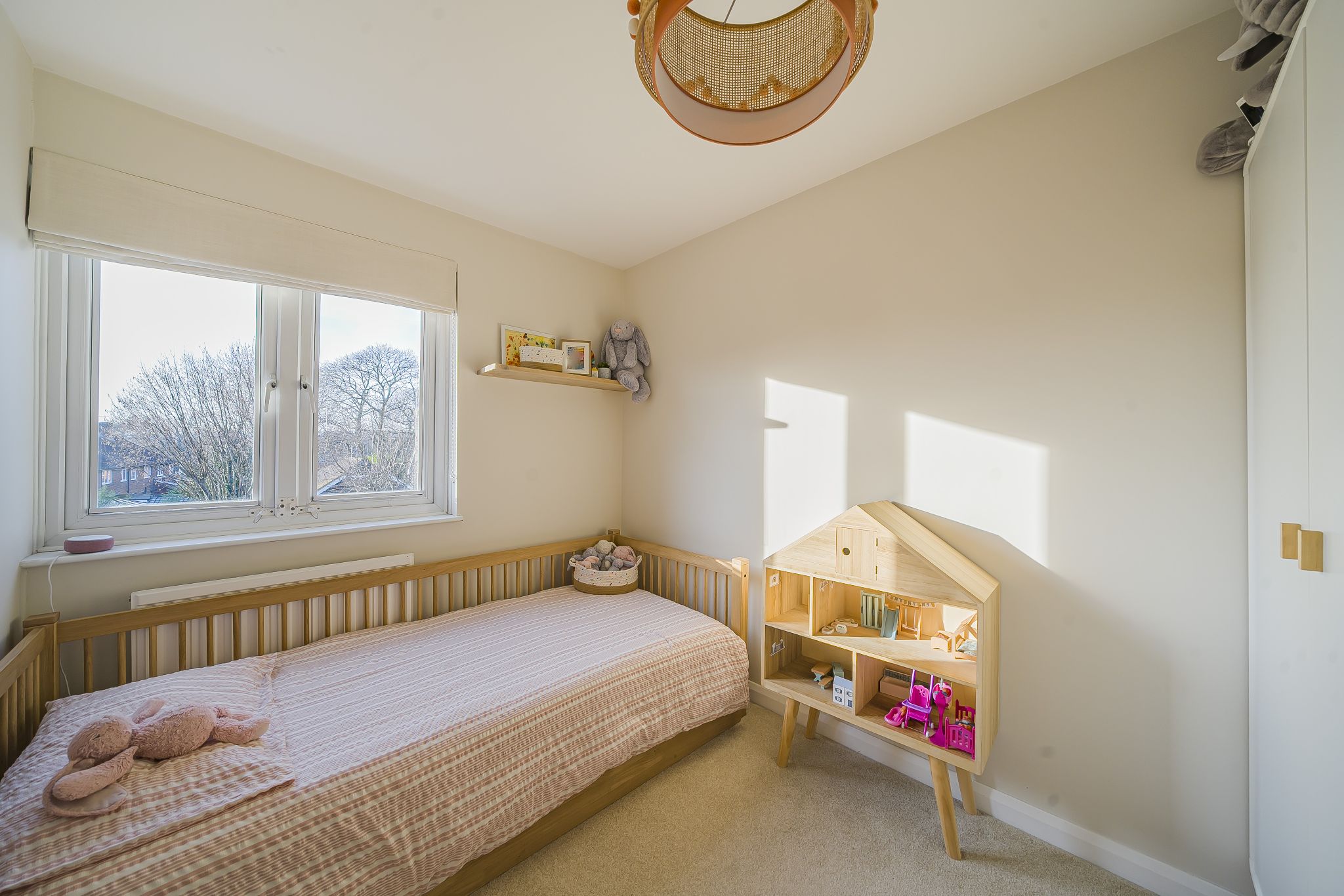 3 bedroom semi-detached house Sold in Sevenoaks - Photograph 7