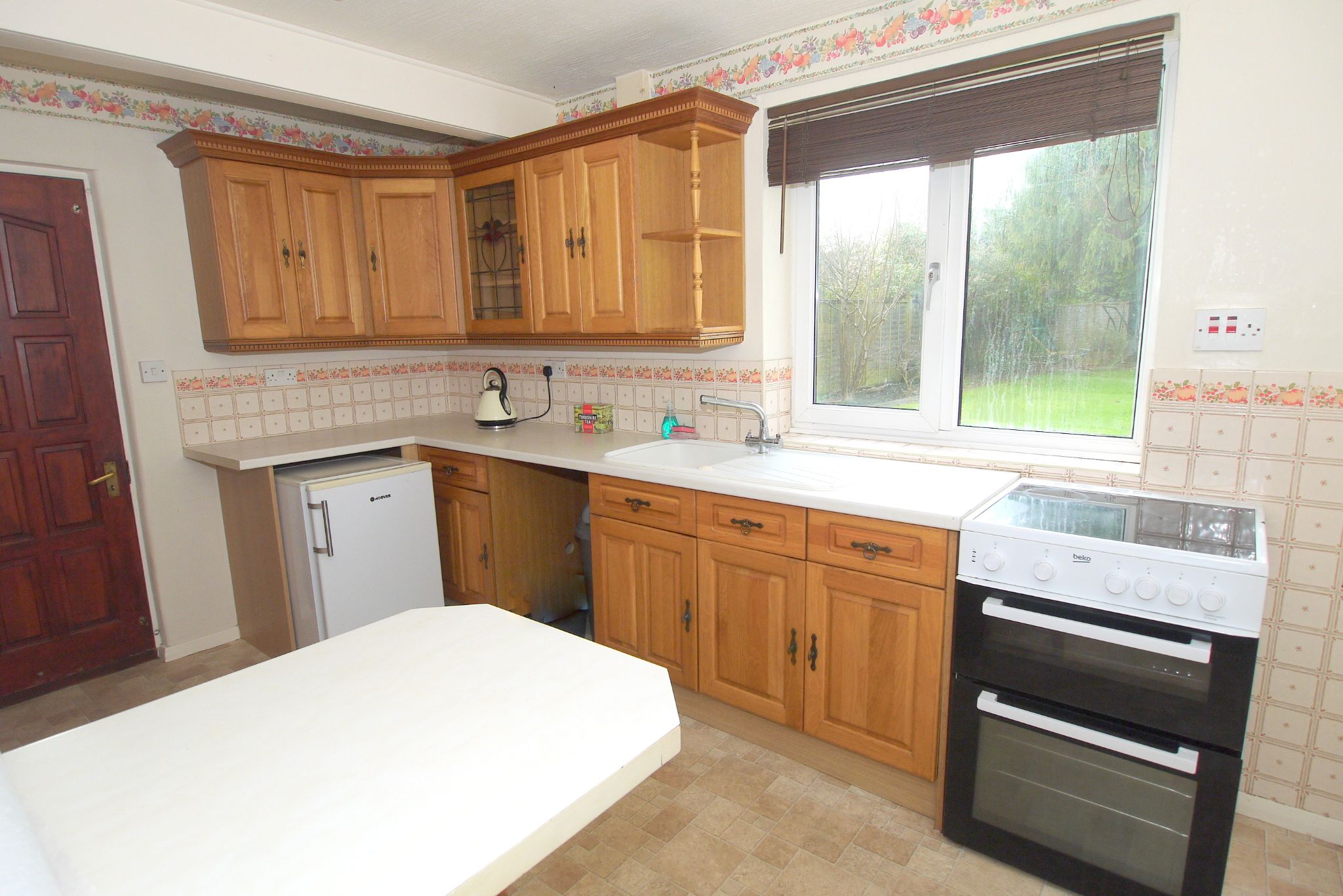 3 bedroom semi-detached house Sold in Sevenoaks - Photograph 11