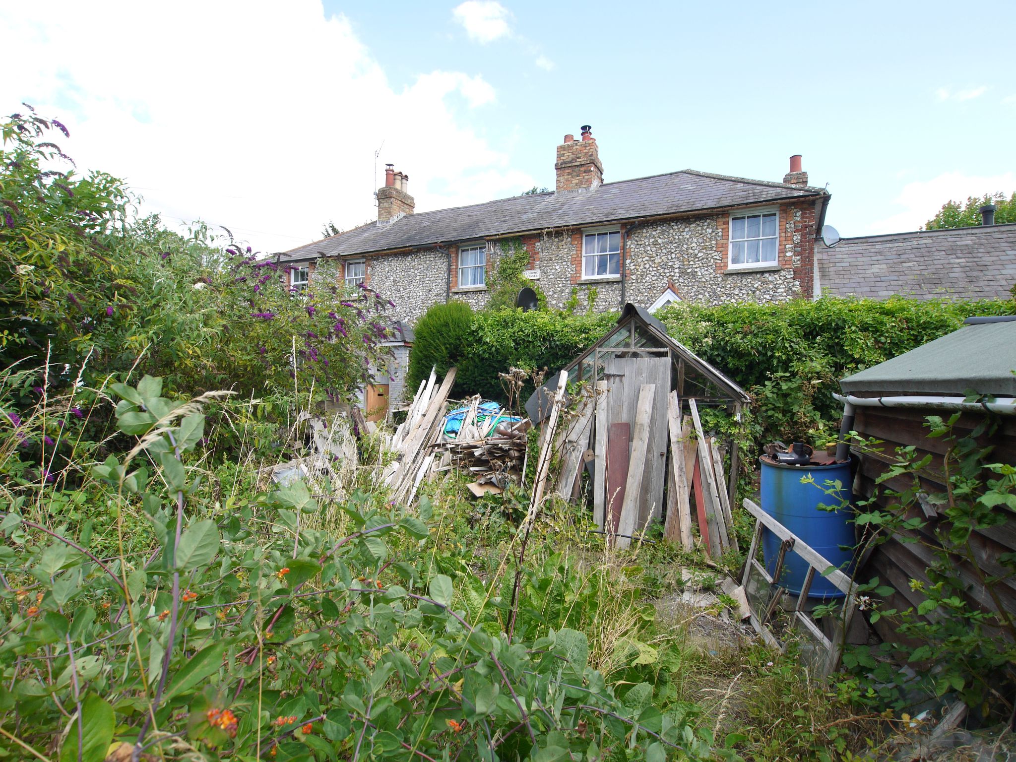 3 bedroom mid terraced house Sold in Shoreham - Photograph 9