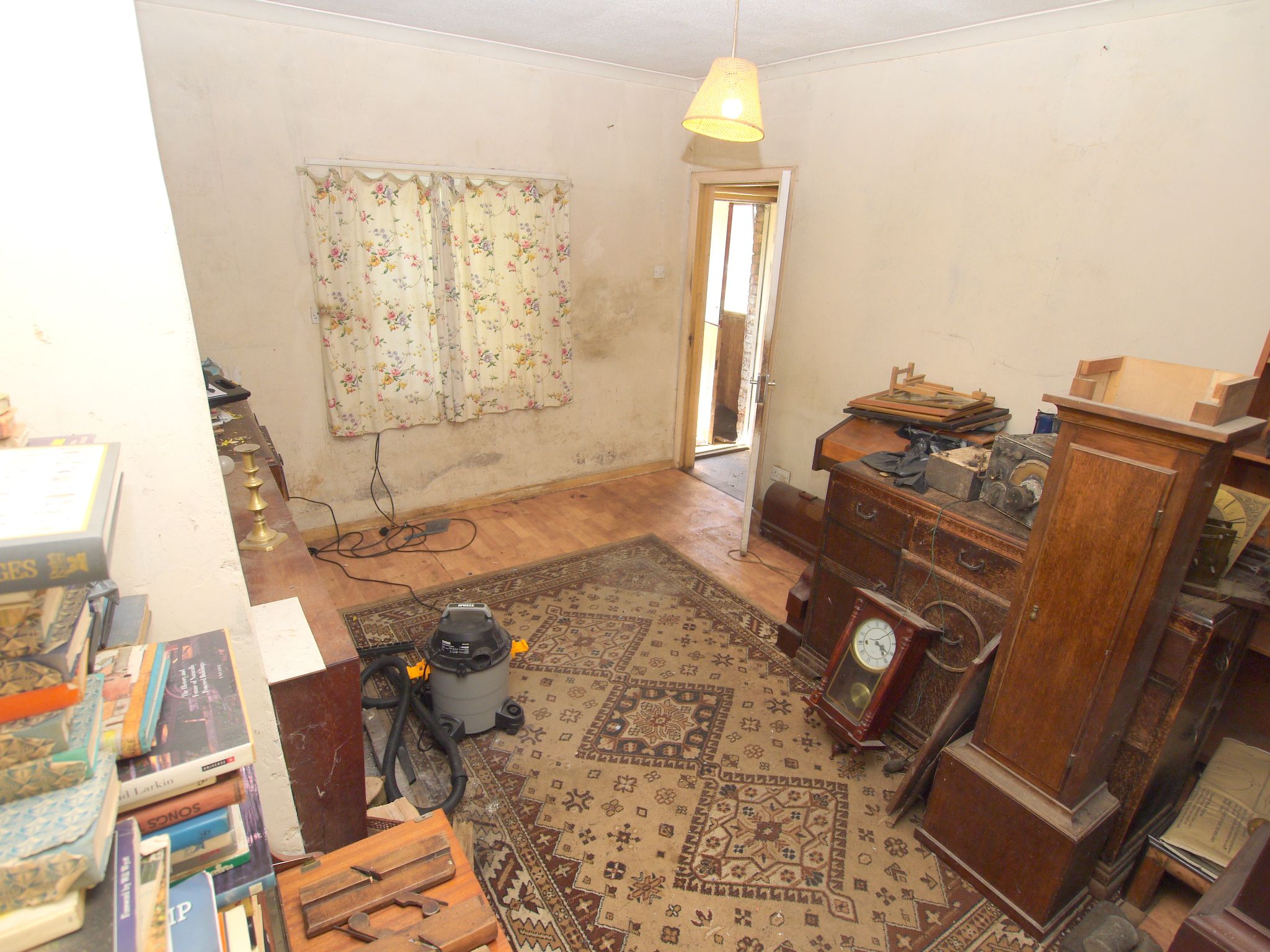 3 bedroom mid terraced house Sold in Shoreham - Photograph 5