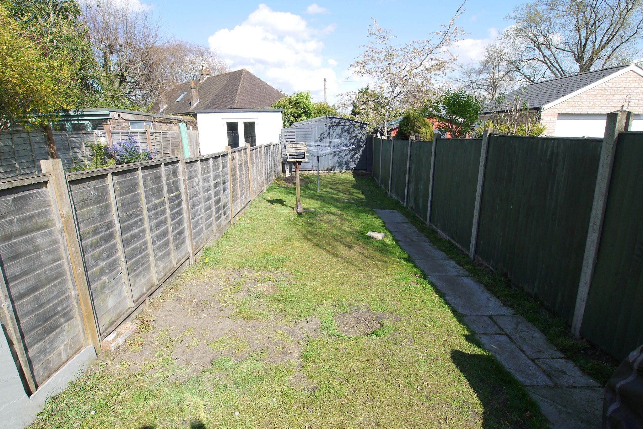 2 bedroom mid terraced house Sold in Sevenoaks - Photograph 1