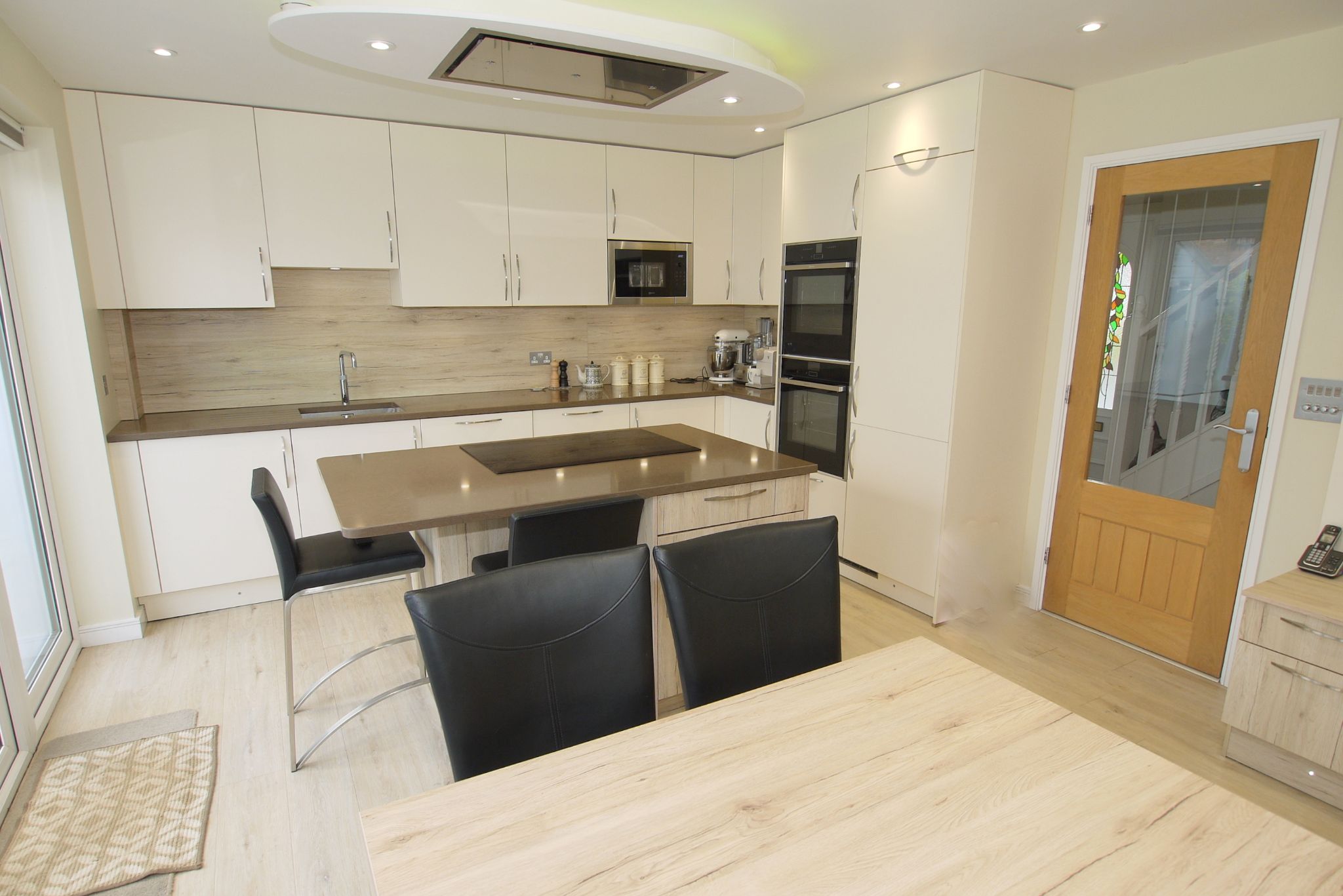 4 bedroom detached house For Sale in Farningham - Photograph 9